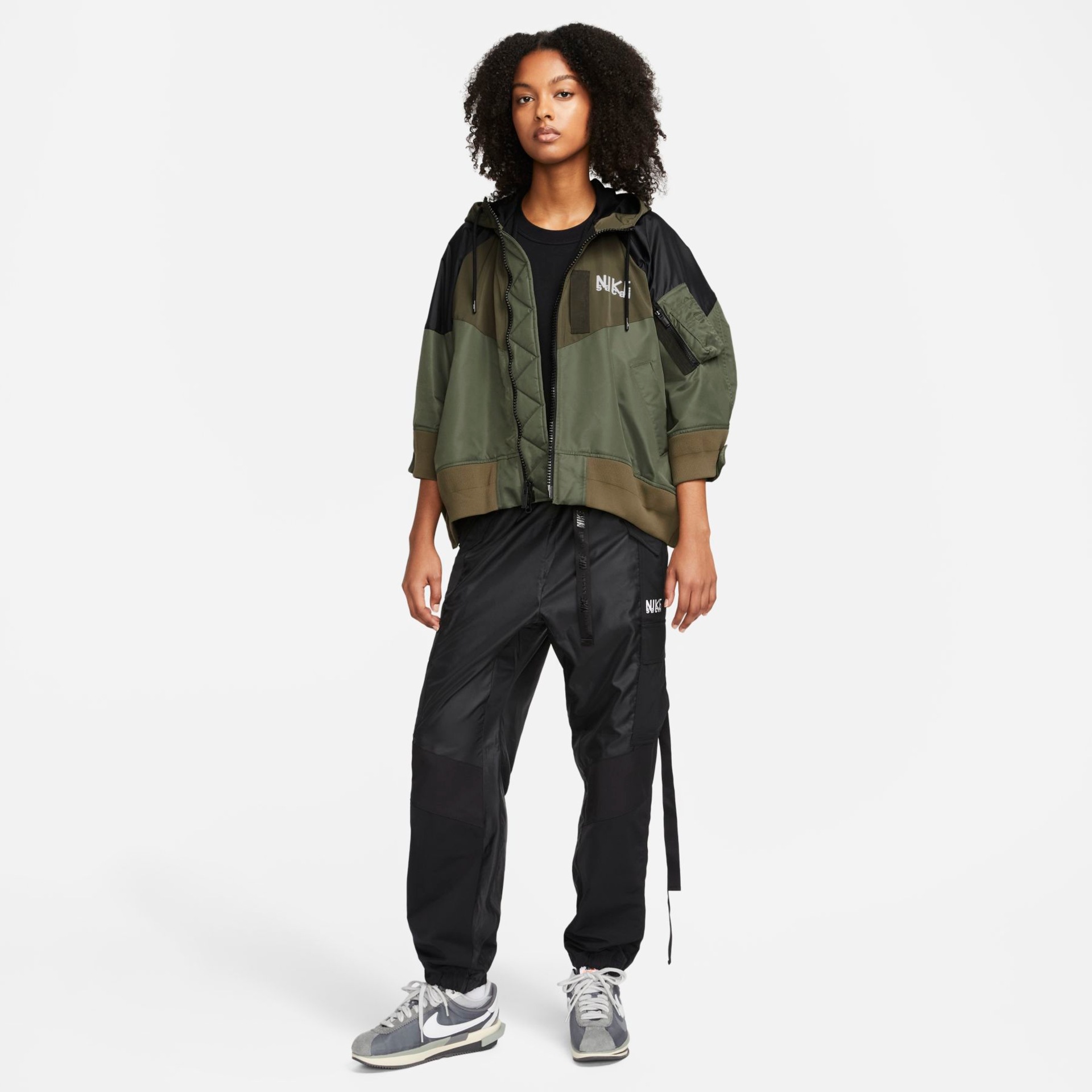 Jaqueta Feminina Nike x sacai - Foto 10