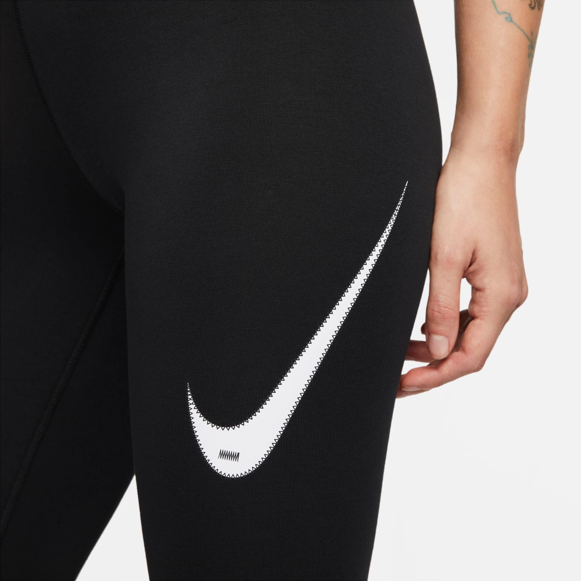 Legging Nike Sportswear Swoosh Feminina - Foto 3