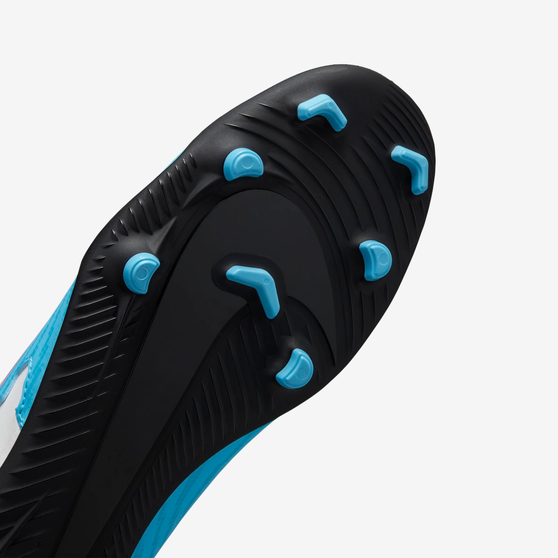 Chuteira Nike Phantom GX Club Campo - Foto 7