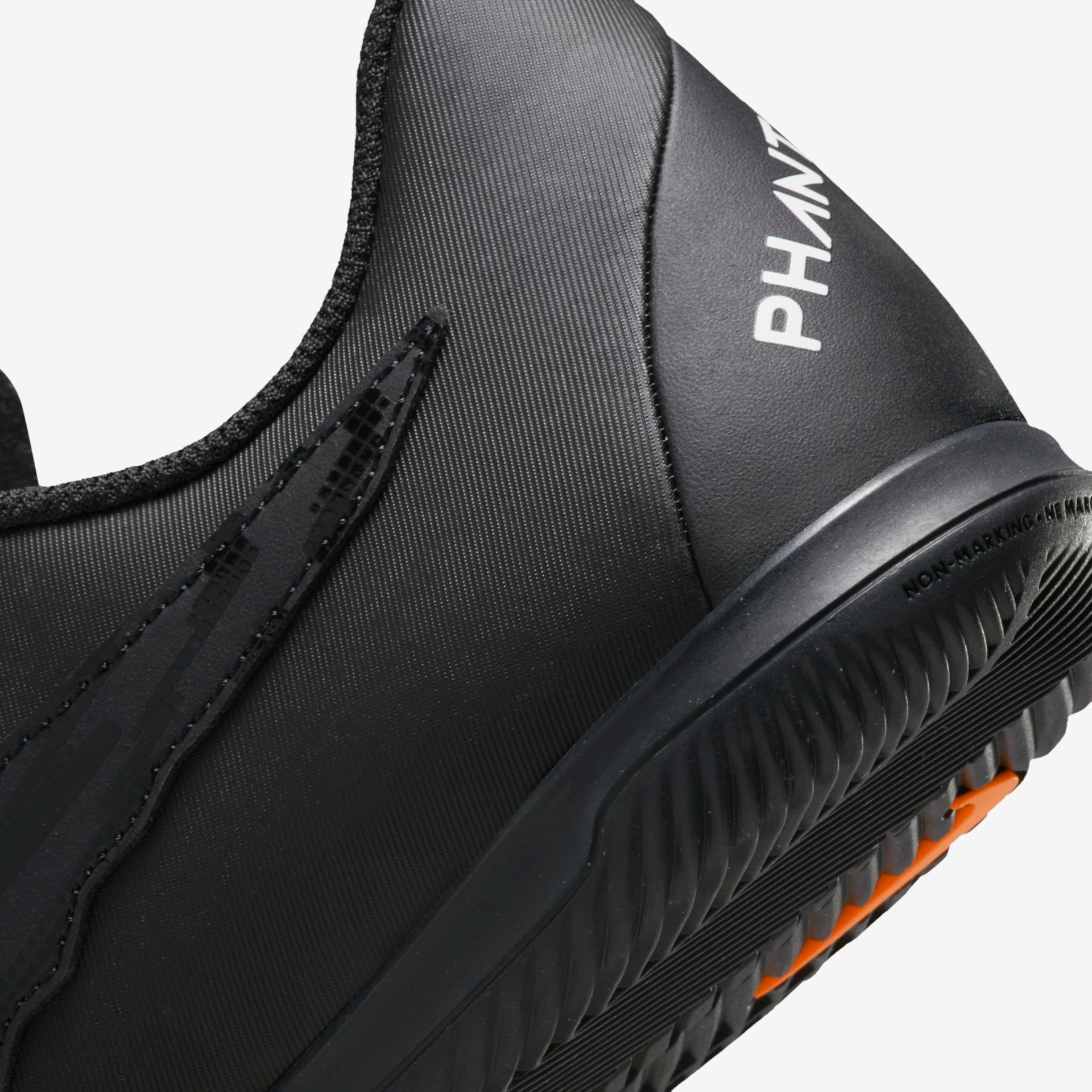 Chuteira Nike Phantom GX Club Futsal - Foto 8