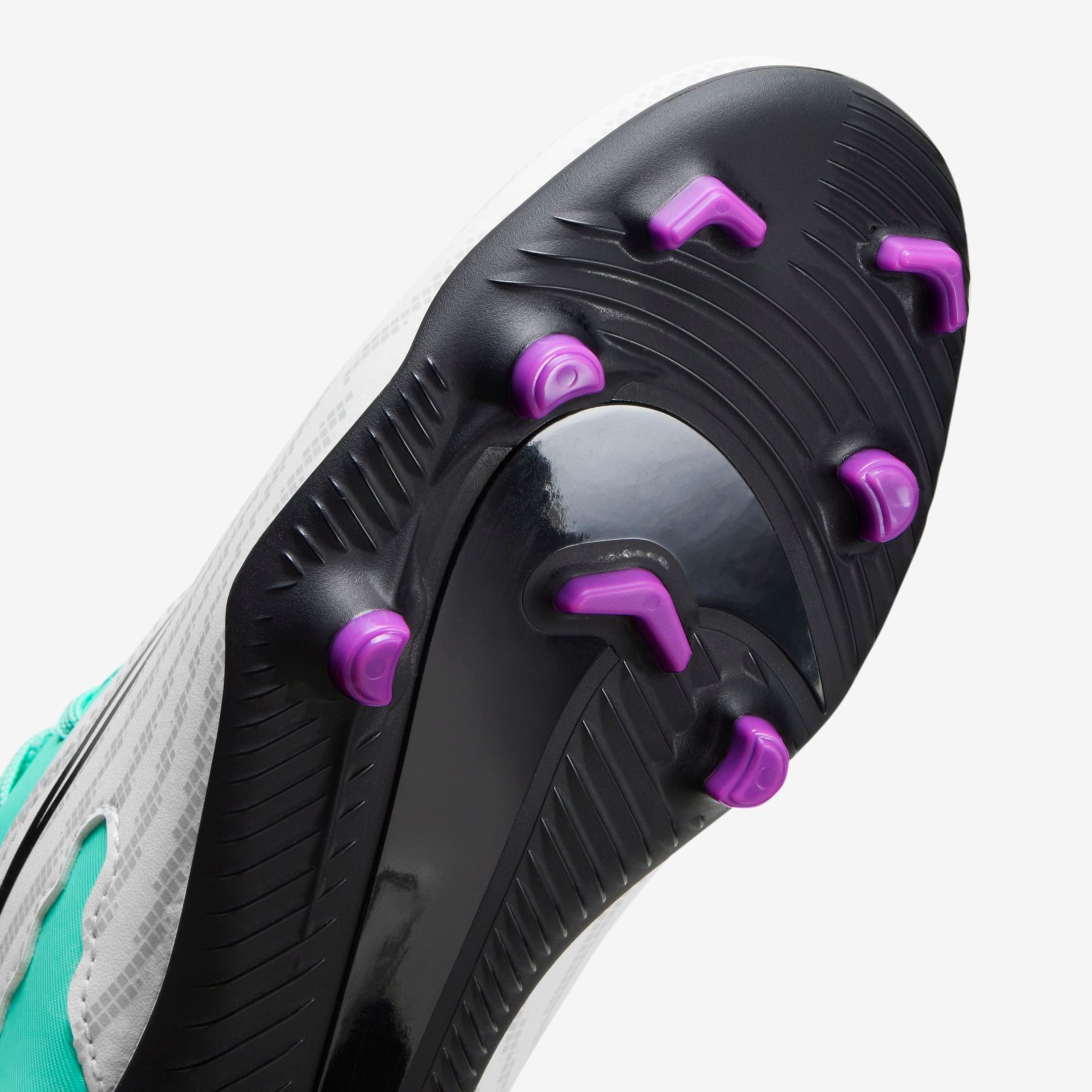 Chuteira Nike Phantom GX Club Infantil Campo - Foto 7