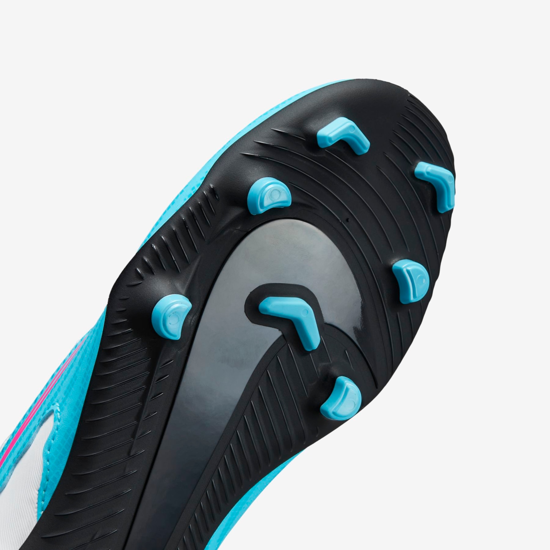 Chuteira Nike Phantom GX Club Campo Infantil - Foto 7