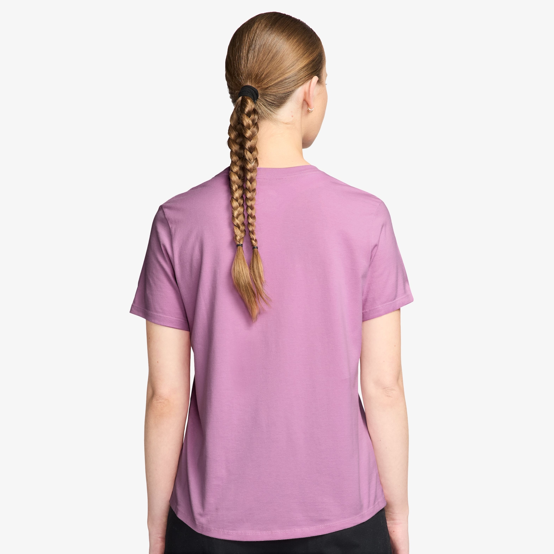 Camiseta Nike Sportswear Essentials Feminina - Foto 2