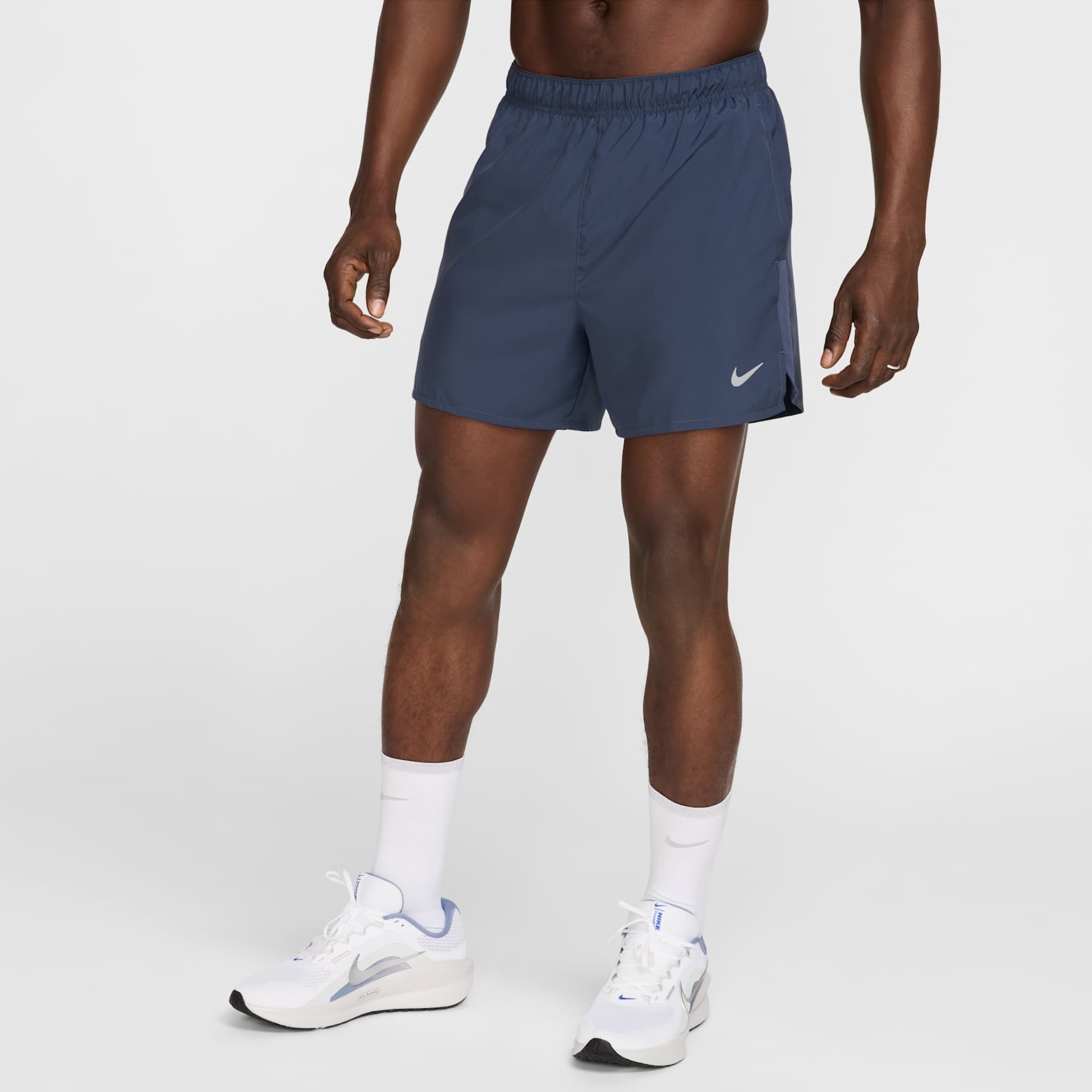 Shorts Nike Challenger Dri-FIT Masculino - Foto 1