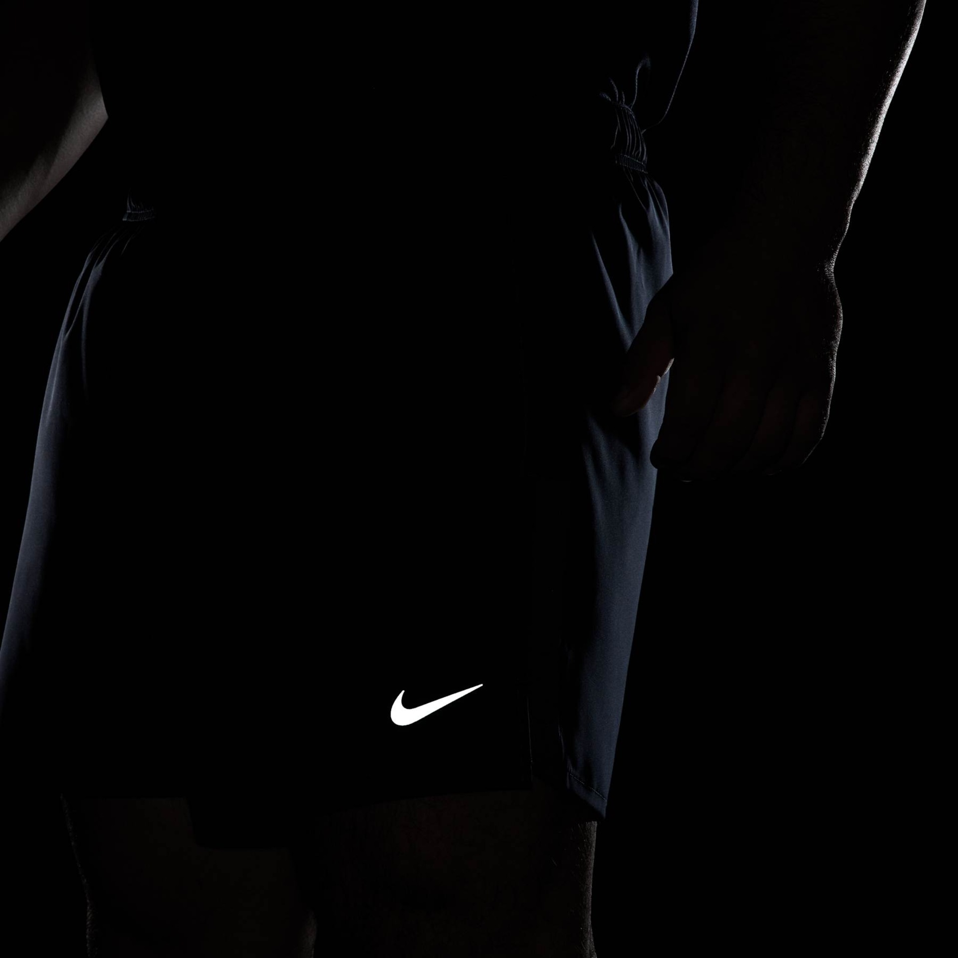 Shorts Nike Challenger Dri-FIT Masculino - Foto 18