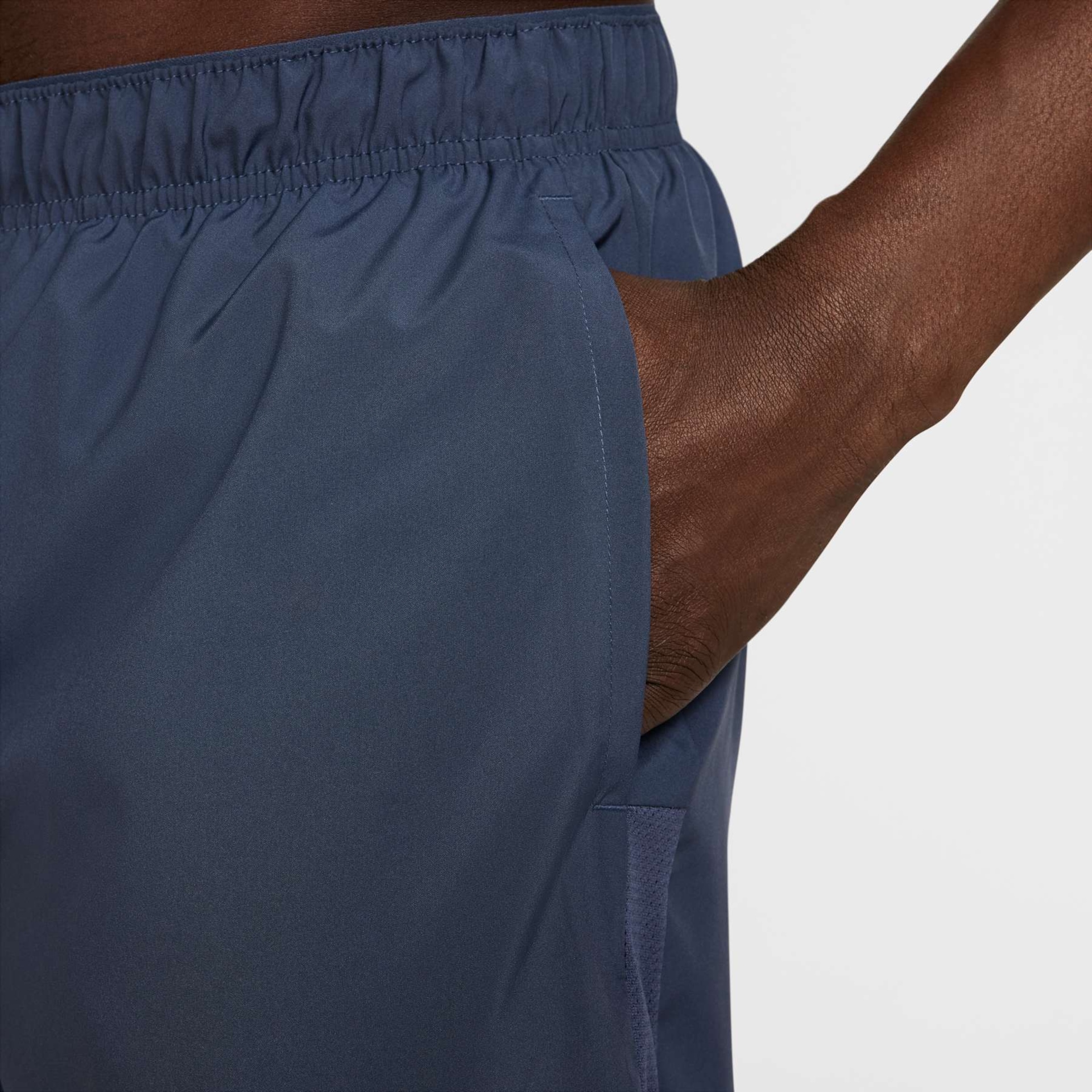 Shorts Nike Challenger Dri-FIT Masculino - Foto 5