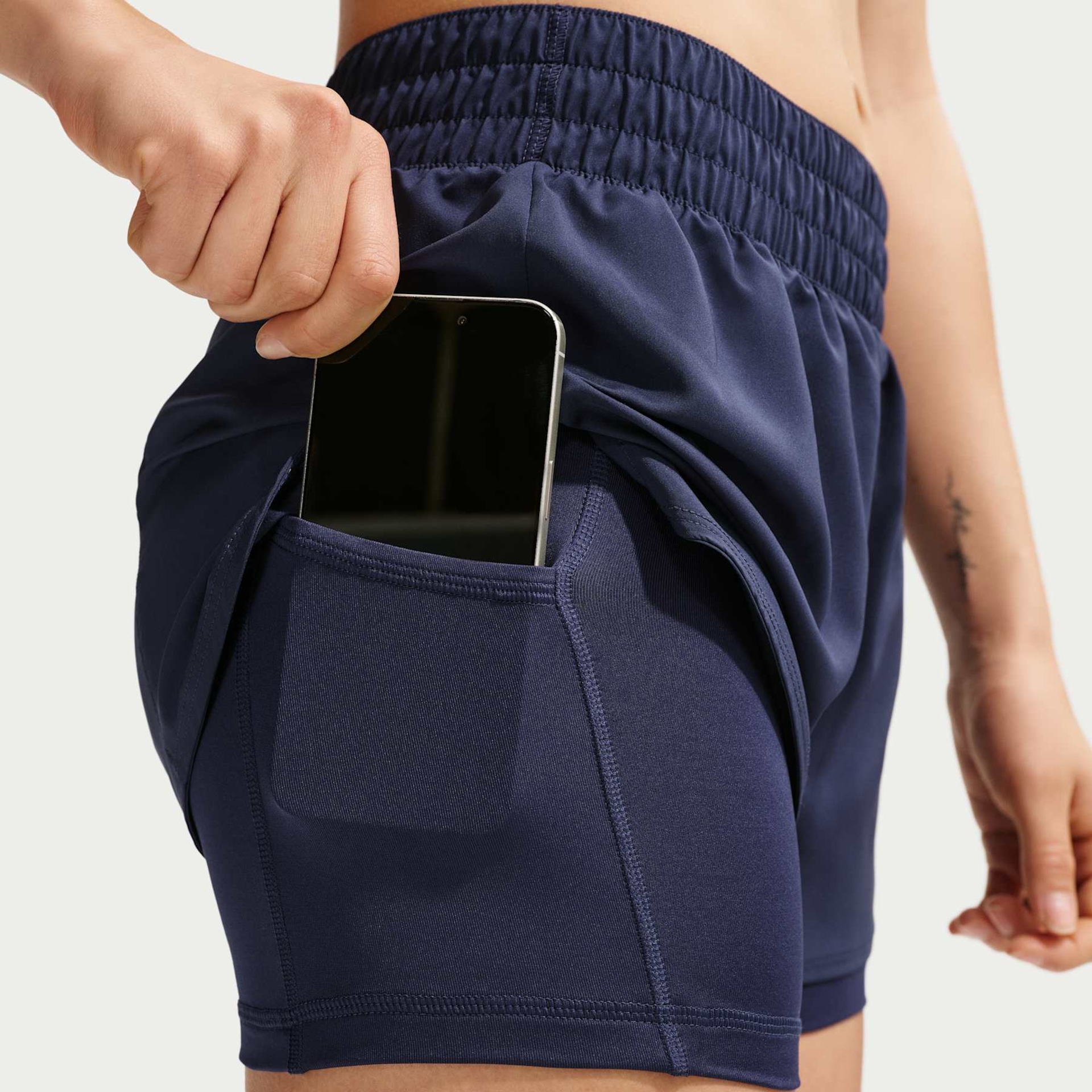 Shorts Nike One Feminino - Foto 6