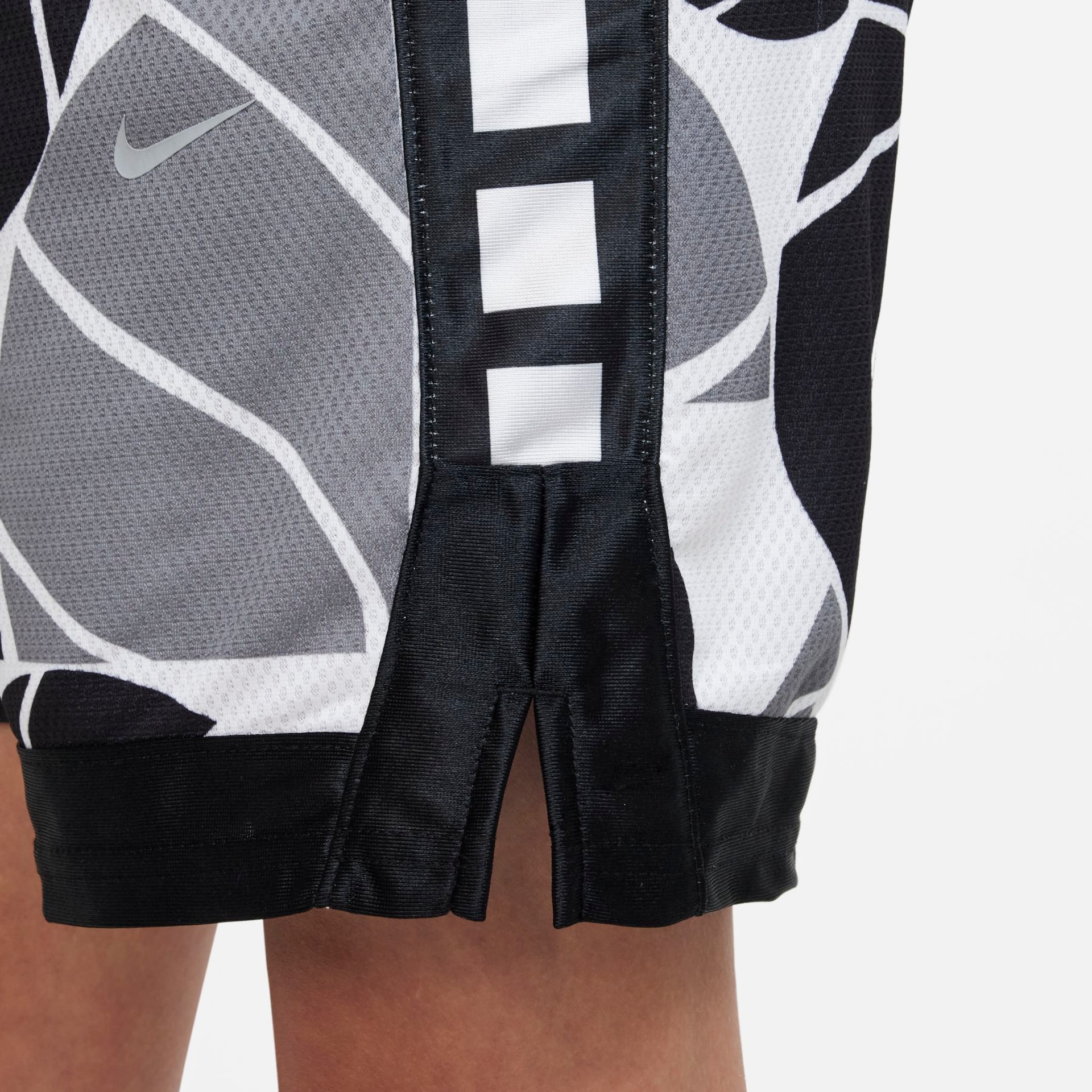 Shorts Nike Dri-FIT Elite AOP Infantil - Foto 7