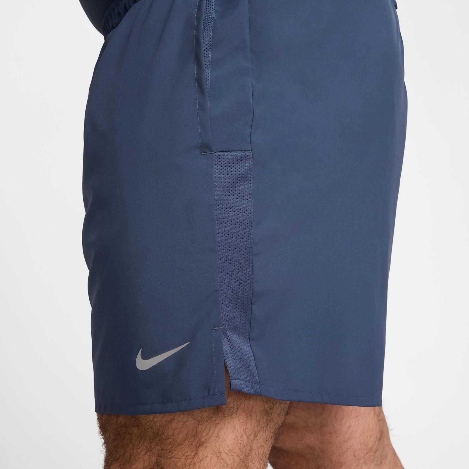 Shorts Nike Challenger Masculino - Foto 16