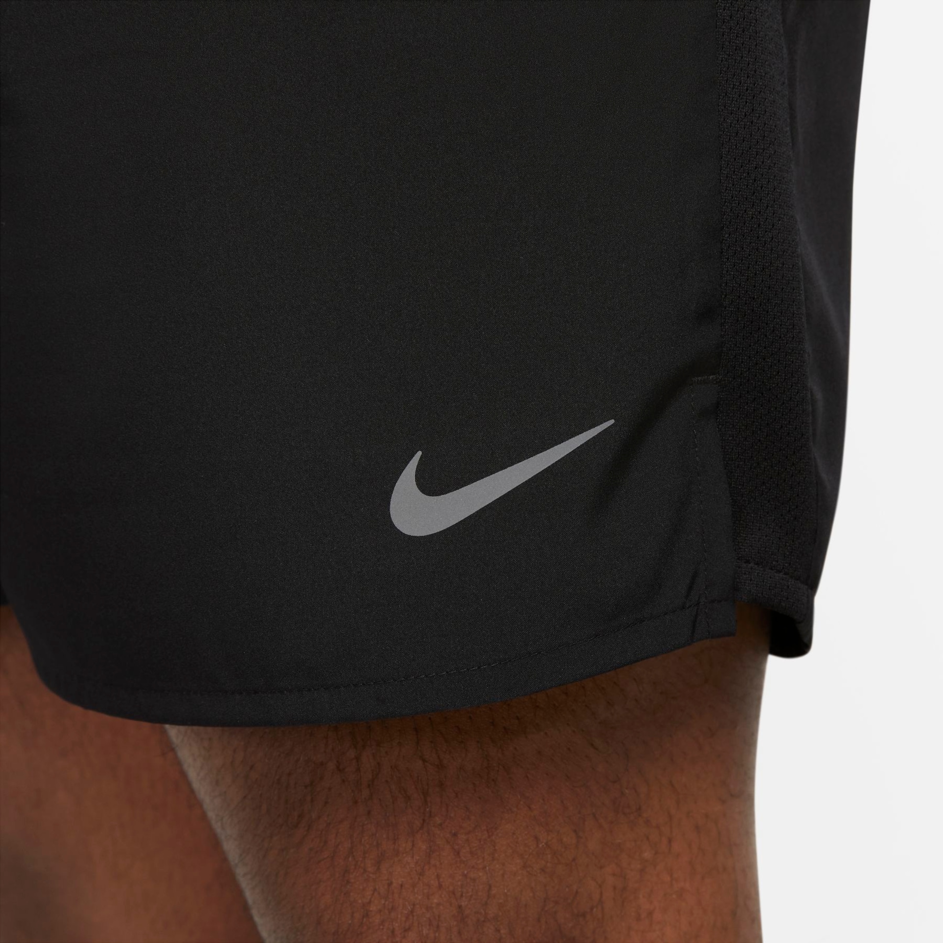 Shorts Nike Challenger Masculino - Foto 16