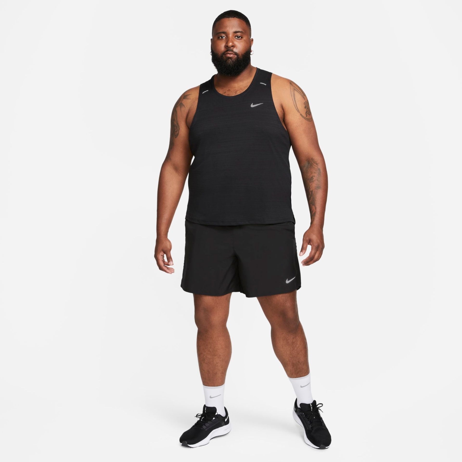 Shorts Nike Challenger Masculino - Foto 18