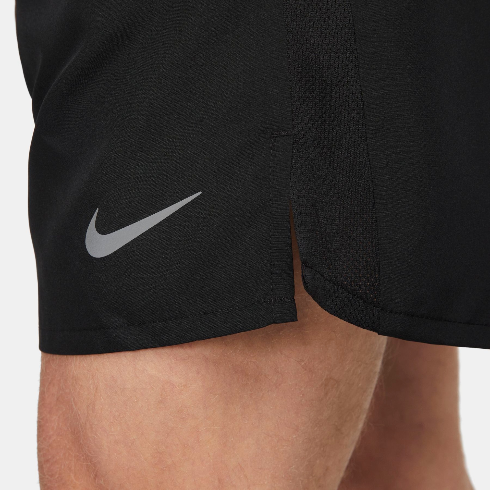 Shorts Nike Challenger Masculino - Foto 6