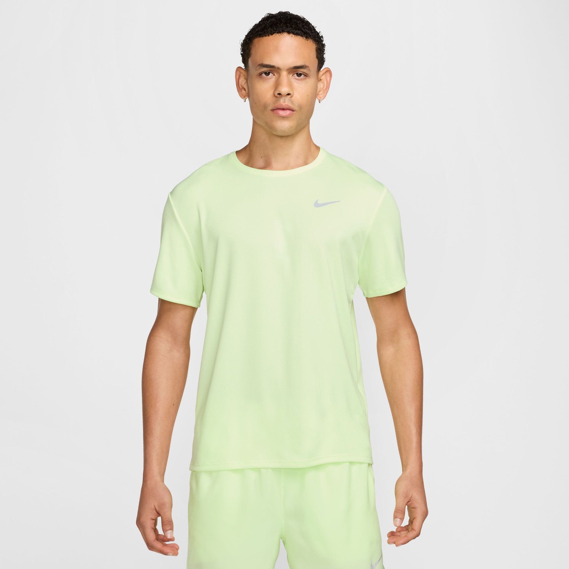 Imagem principal de Camiseta Nike Dri-FIT UV Miller Masculina
