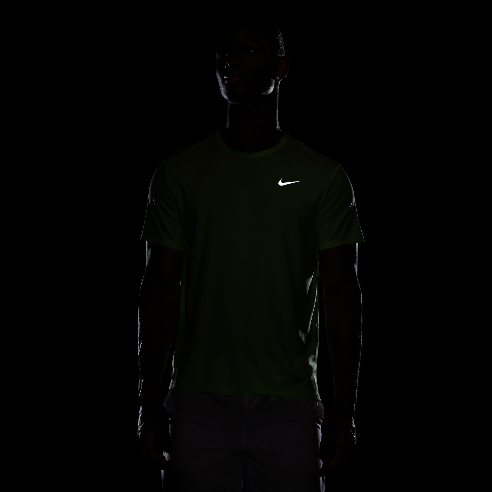 Camiseta Nike Dri-FIT UV Miller Masculina - Foto 7
