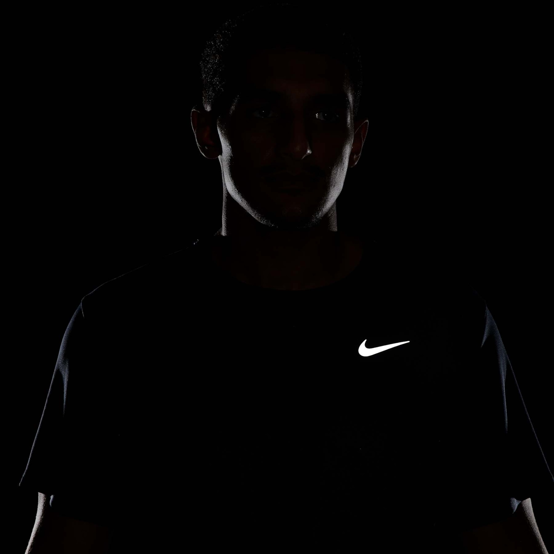 Camiseta Nike Dri-FIT UV Miller Masculina - Foto 6