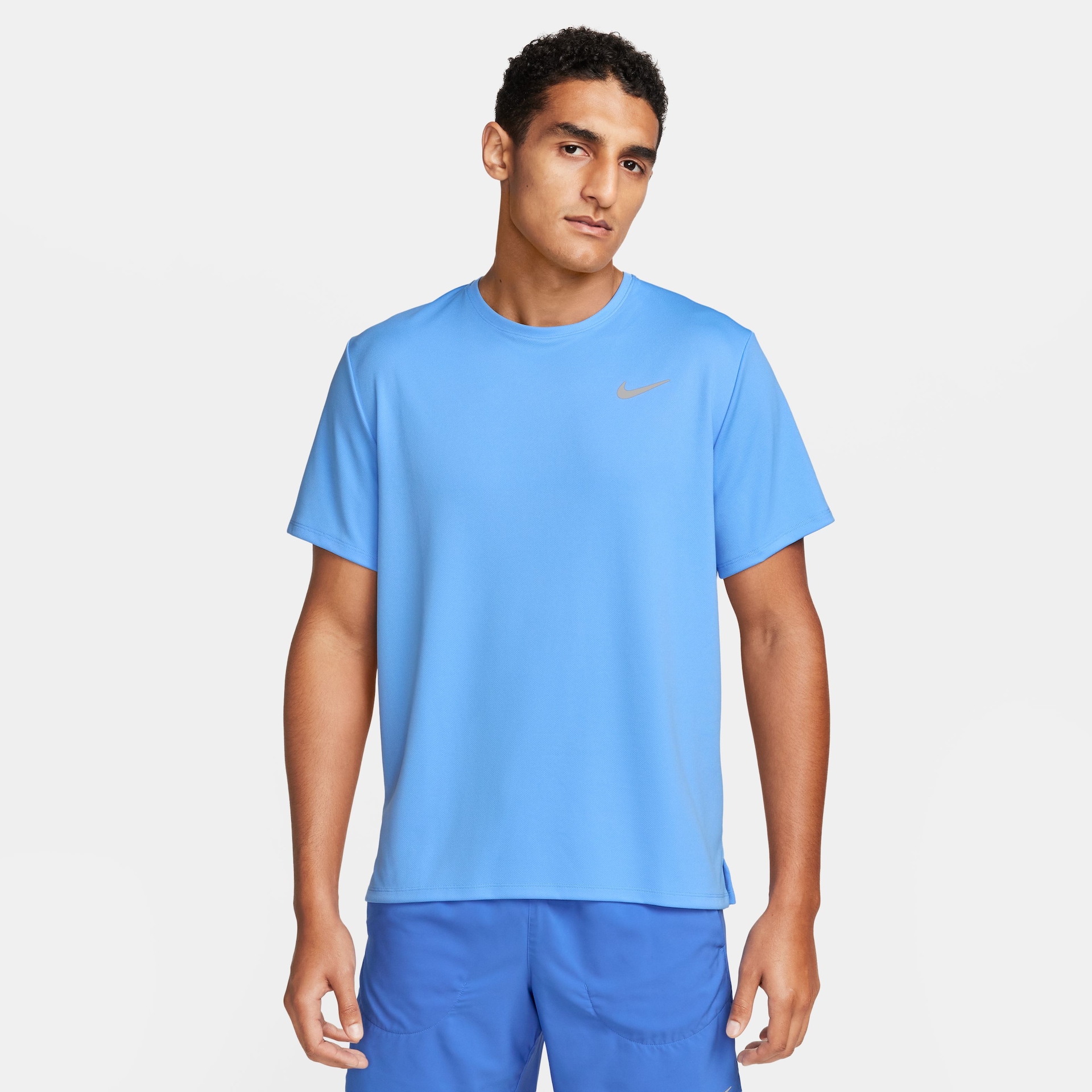 Camiseta Nike Dri-FIT UV Miller Masculina - Foto 1