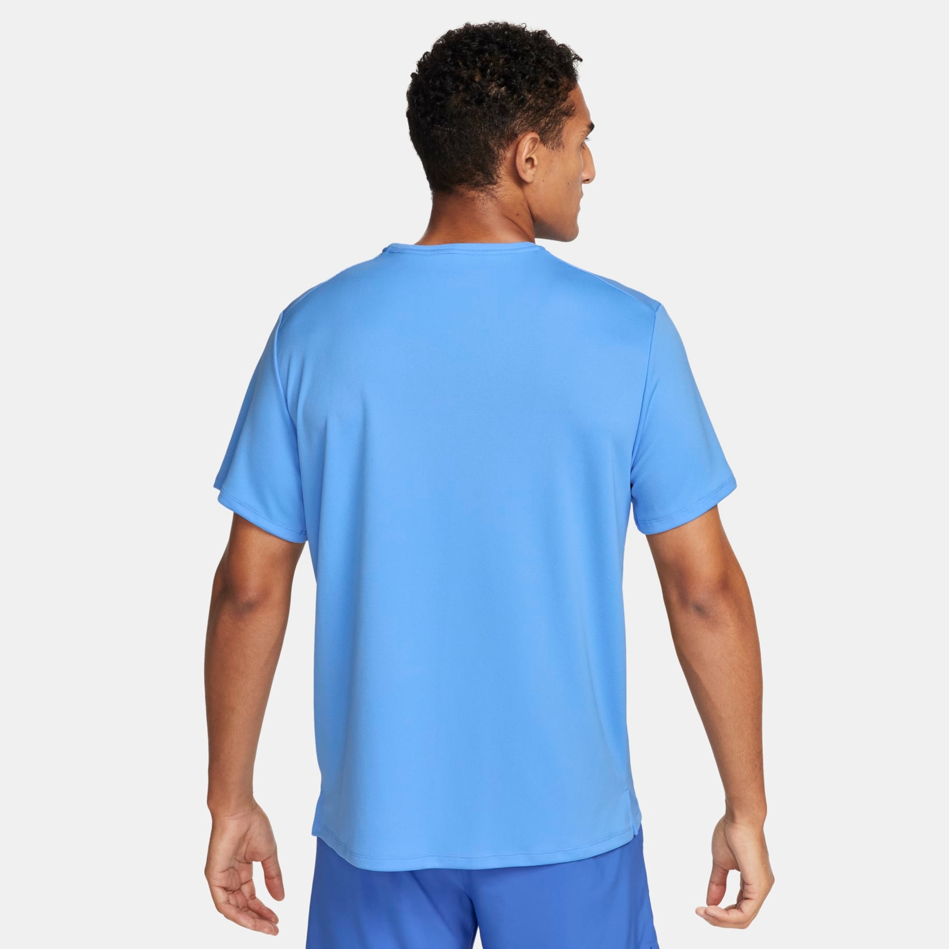Camiseta Nike Dri-FIT UV Miller Masculina - Foto 3