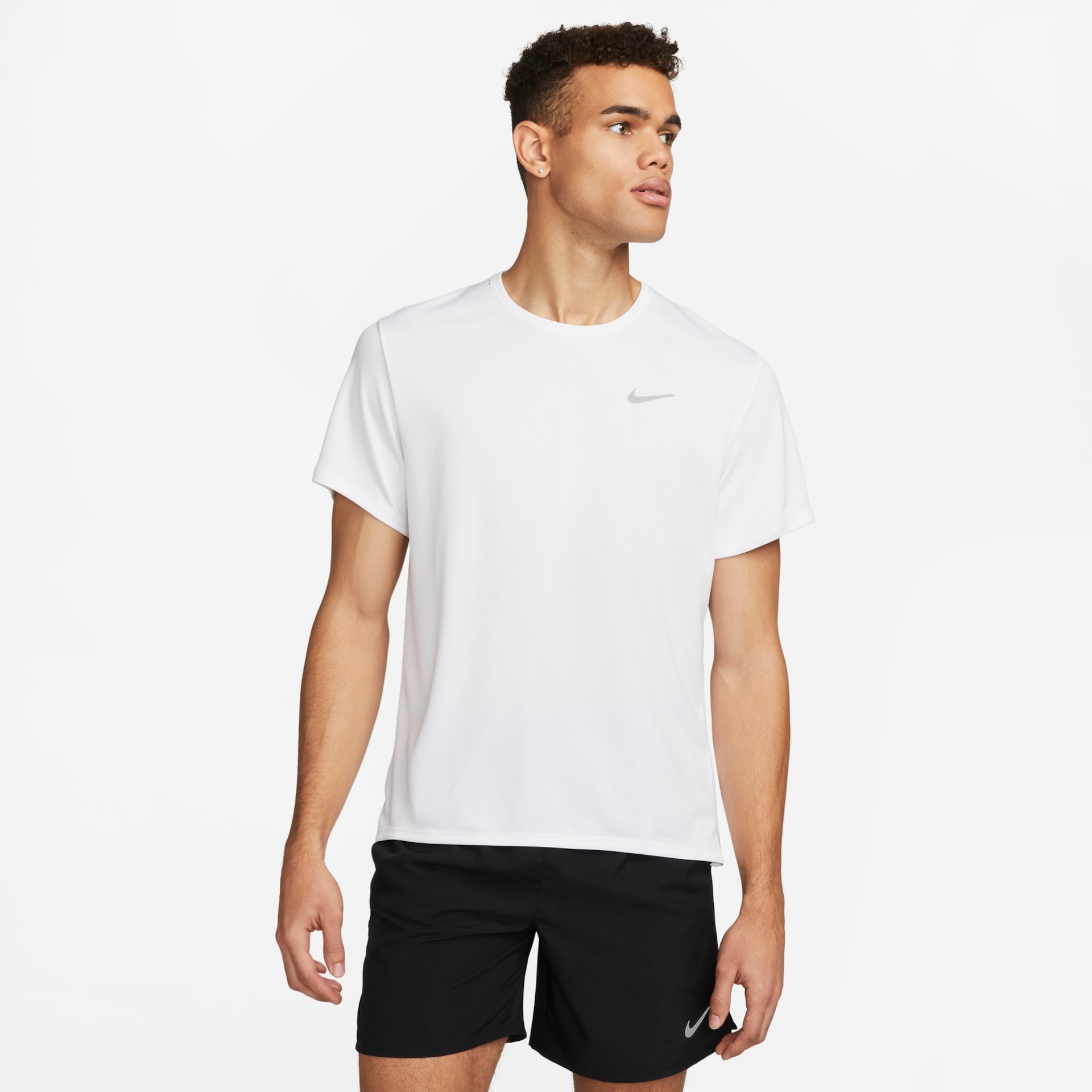 Camiseta Nike Dri-FIT UV Miller Masculina - Foto 1