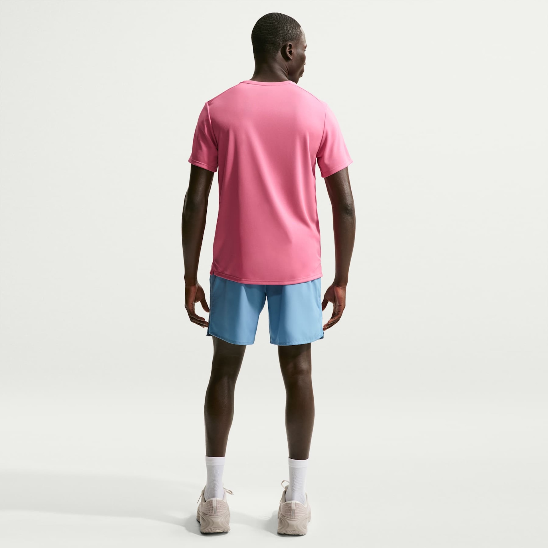 Camiseta Nike Dri-FIT UV Miller Masculina - Foto 5