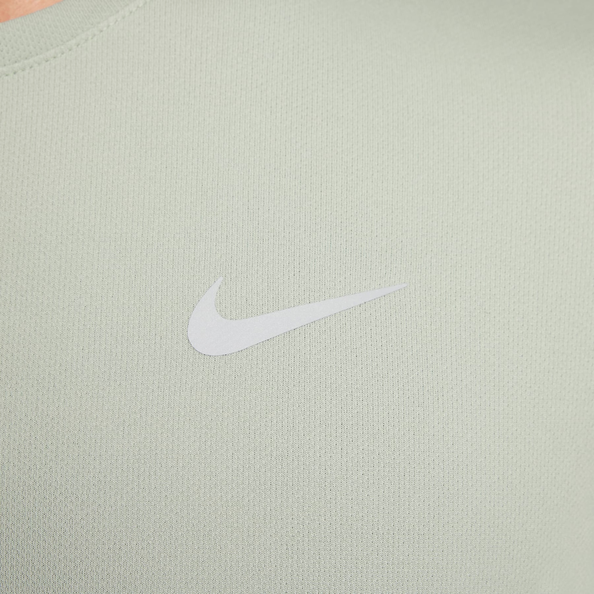 Camiseta Nike Dri-FIT UV Miller Masculina - Foto 4