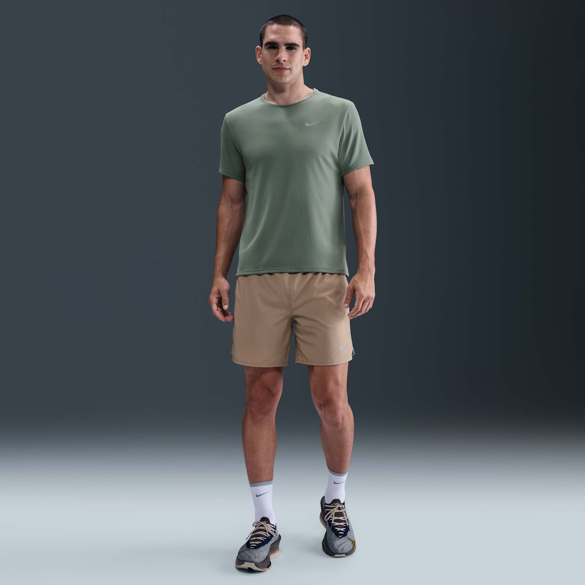 Camiseta Nike Dri-FIT UV Miller Masculina - Foto 4