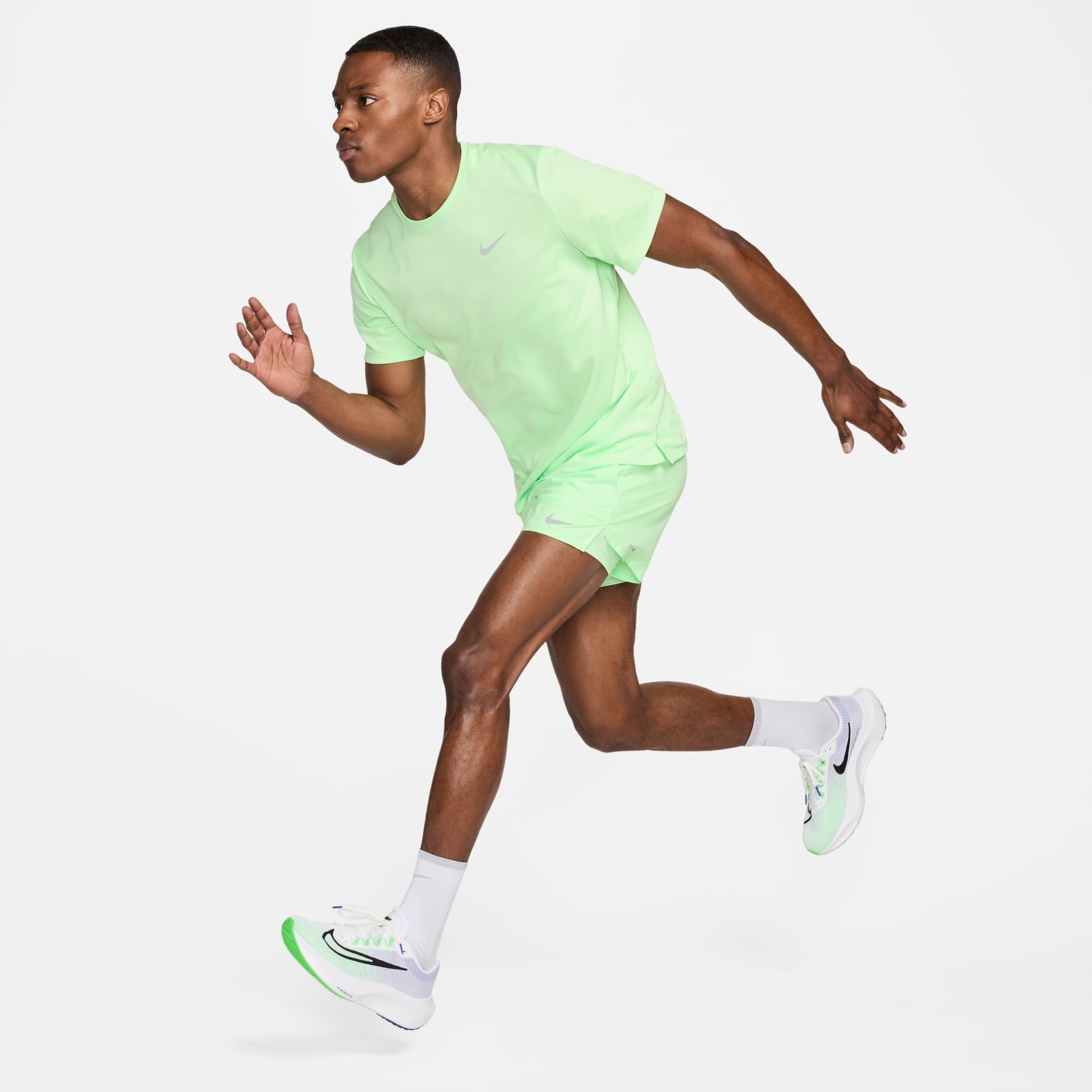 Camiseta Nike Dri-FIT UV Miller Masculina - Foto 5