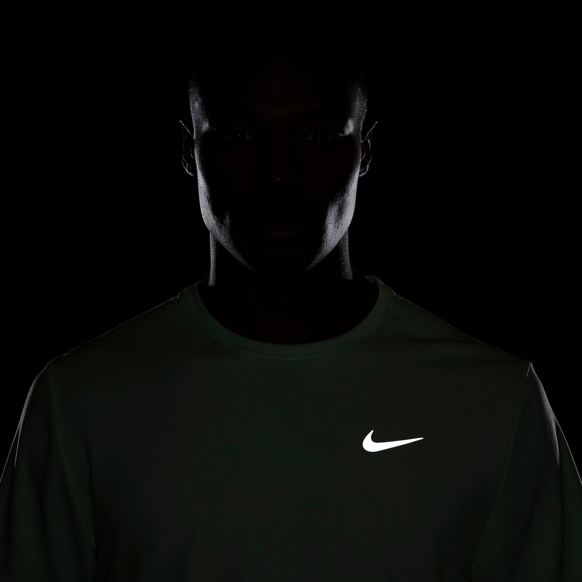 Camiseta Nike Dri-FIT UV Miller Masculina - Foto 6