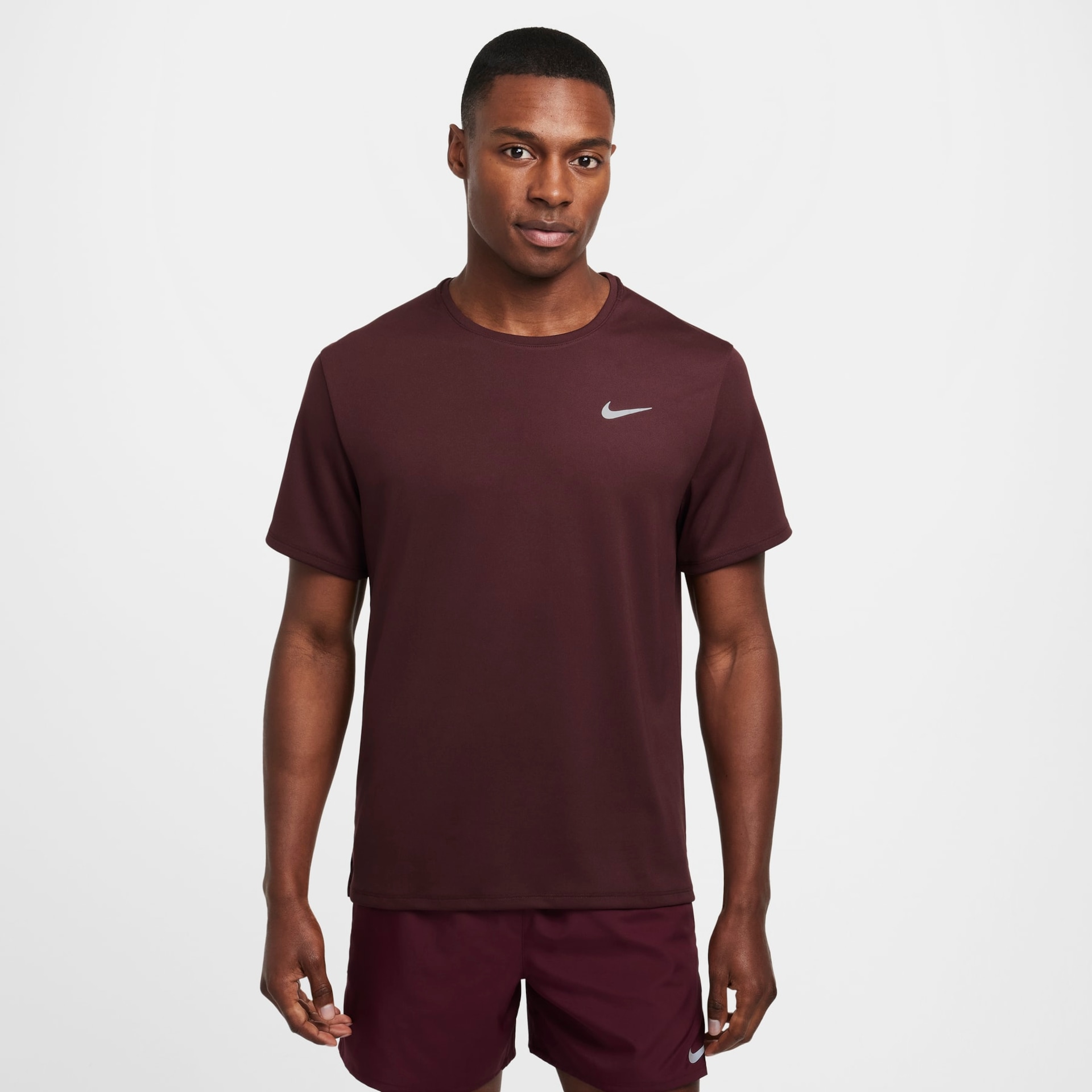 Camiseta Nike Dri-FIT UV Miller Masculina - Foto 1