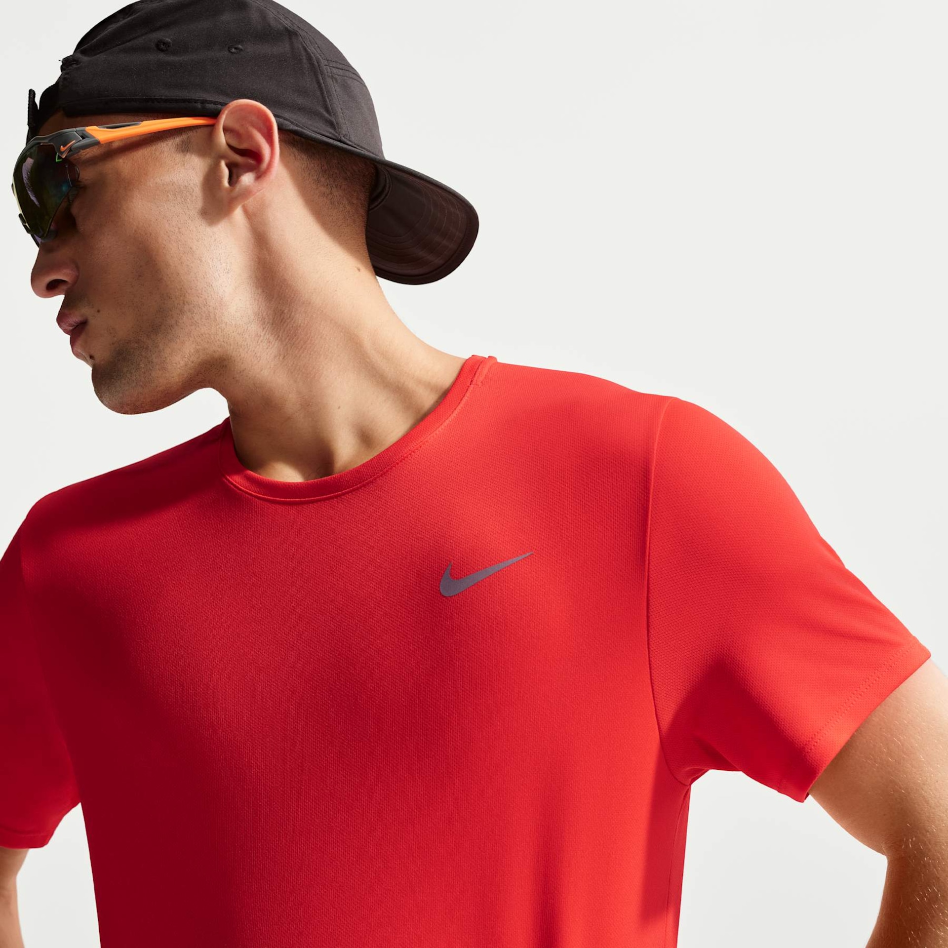 Camiseta Nike Dri-FIT UV Miller Masculina - Foto 3