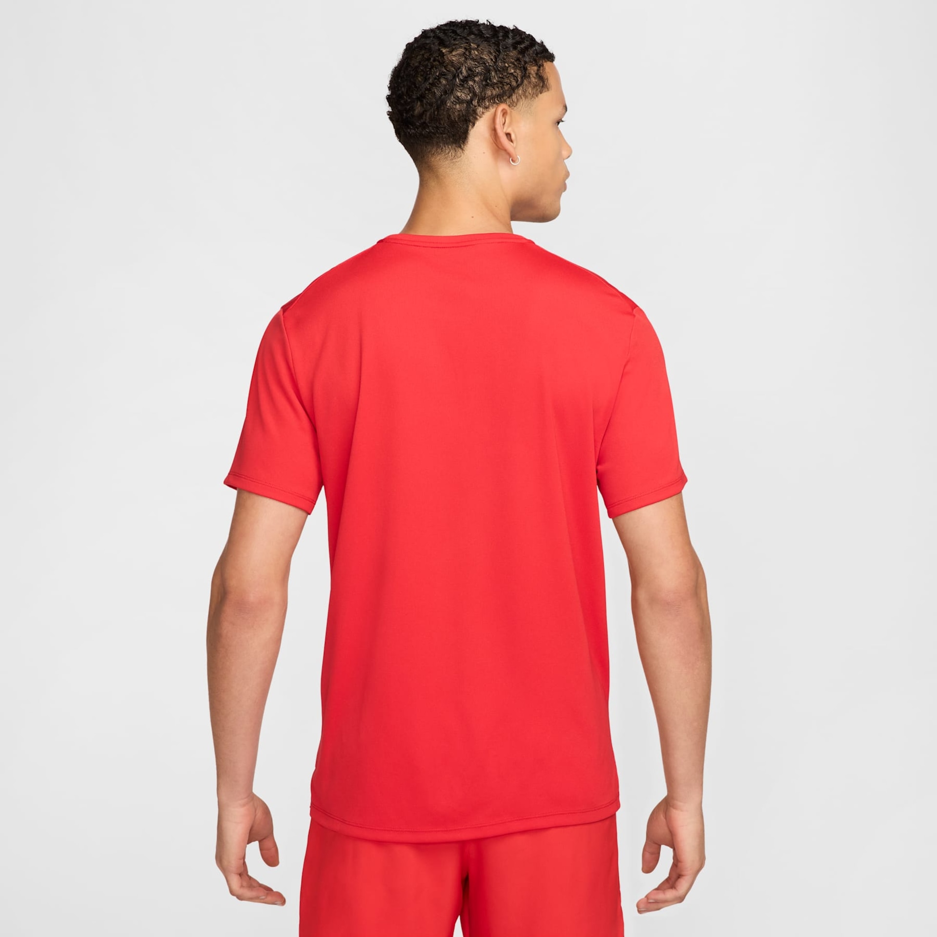 Camiseta Nike Dri-FIT UV Miller Masculina - Foto 2
