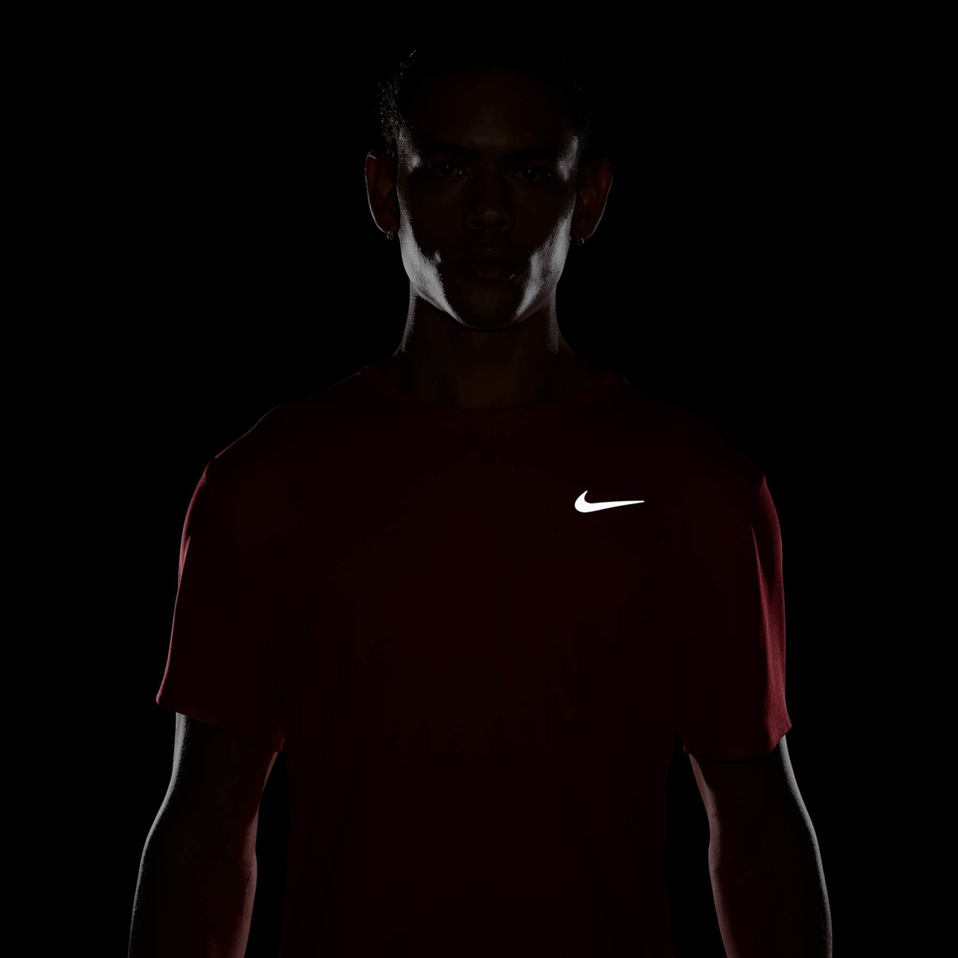 Camiseta Nike Dri-FIT UV Miller Masculina - Foto 6