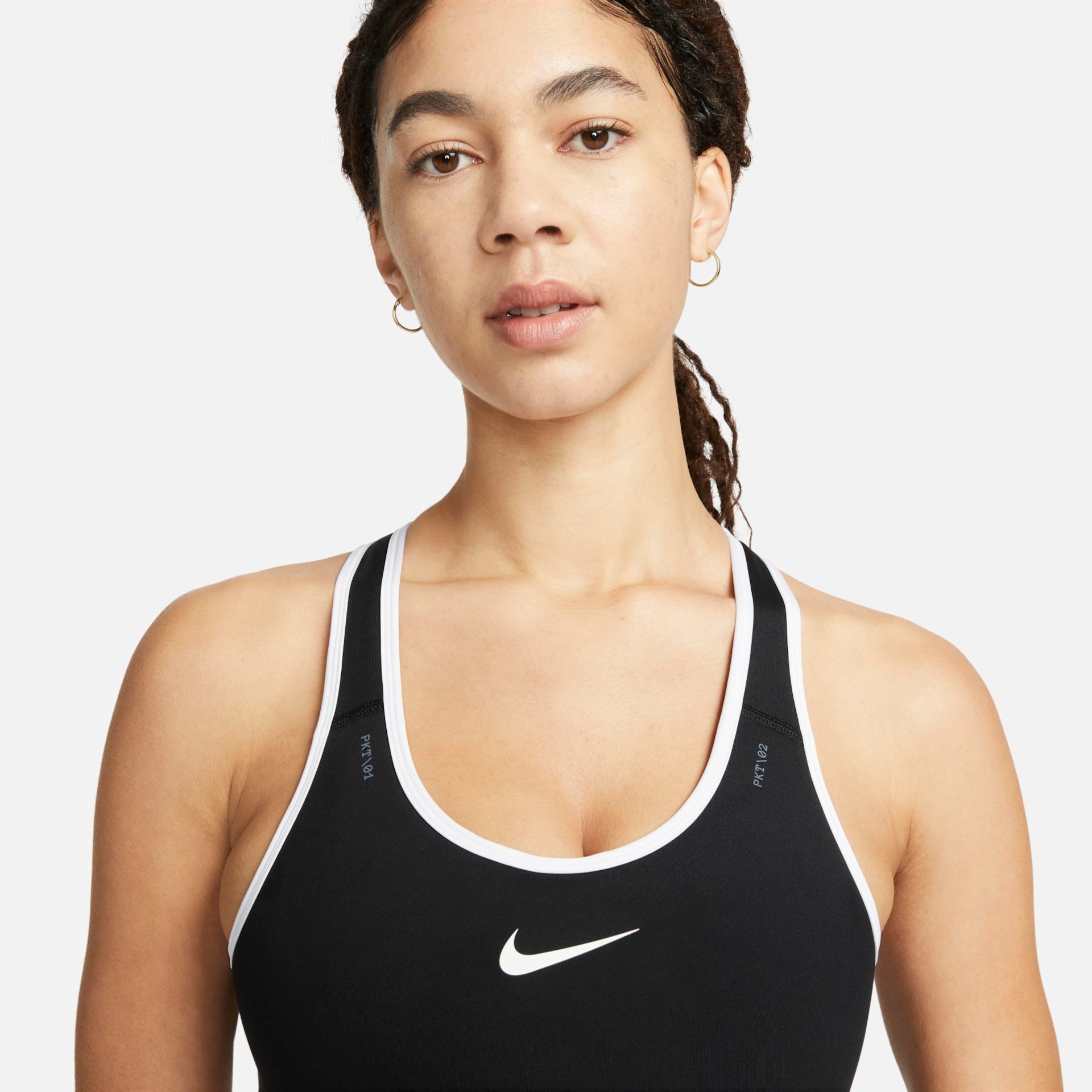 Top Nike Swoosh On The Run Feminino - Foto 3