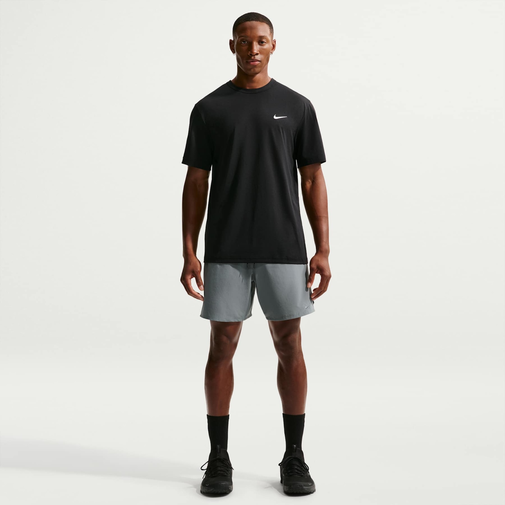 Camiseta Nike Hyverse Dri-FIT UV Masculina - Foto 8