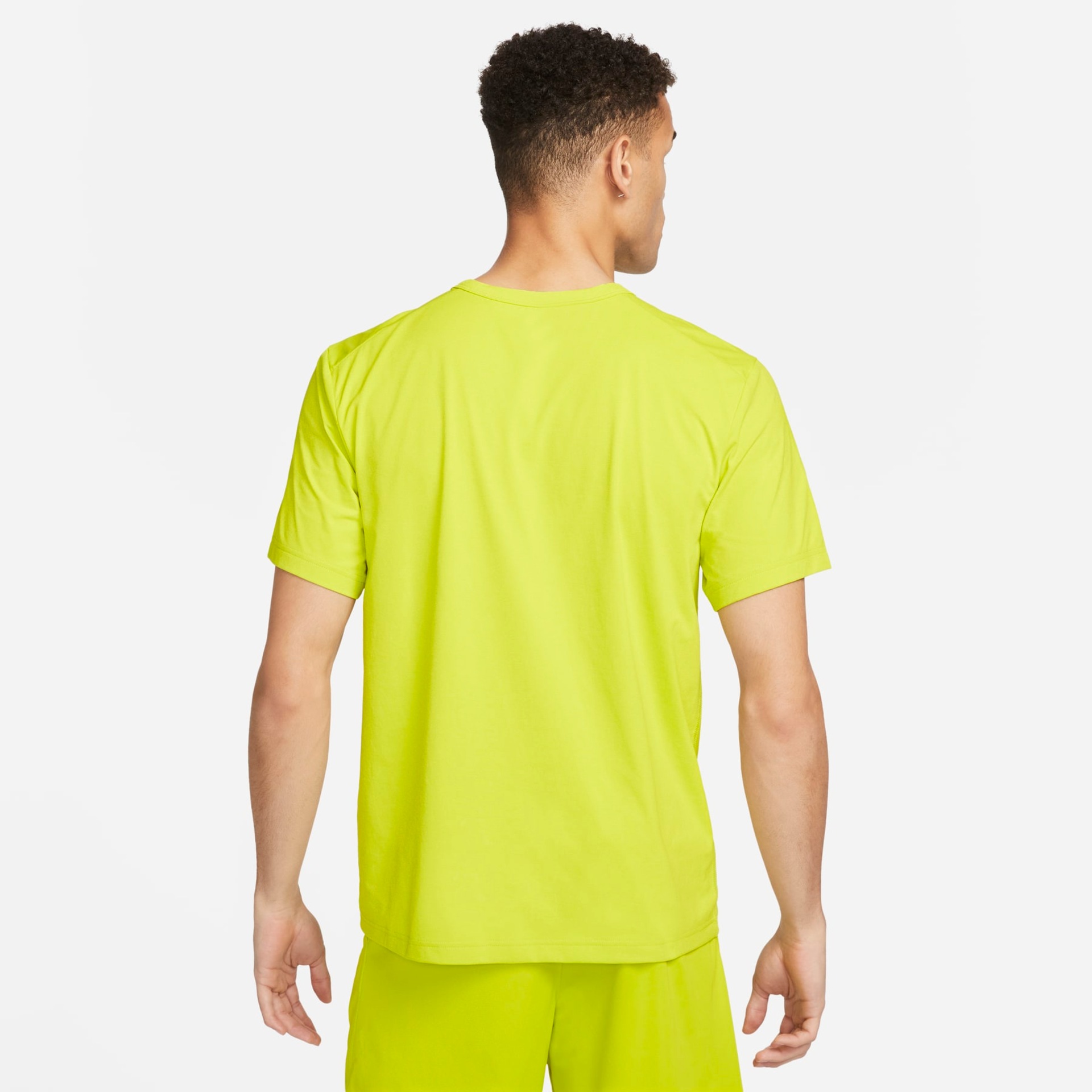 Camiseta Nike Hyverse Dri-FIT UV Masculina - Foto 4