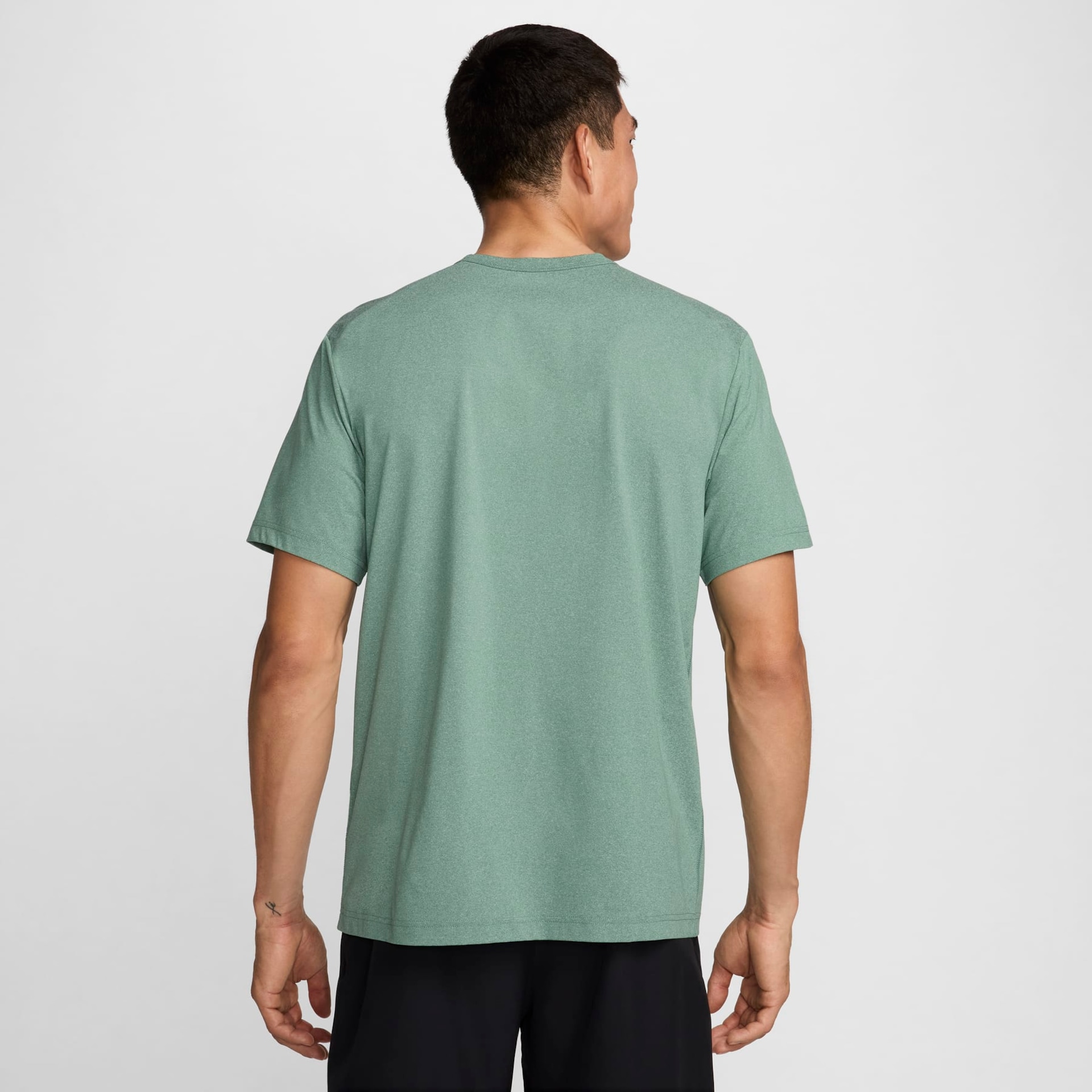 Camiseta Nike Hyverse Dri-FIT UV Masculina - Foto 3