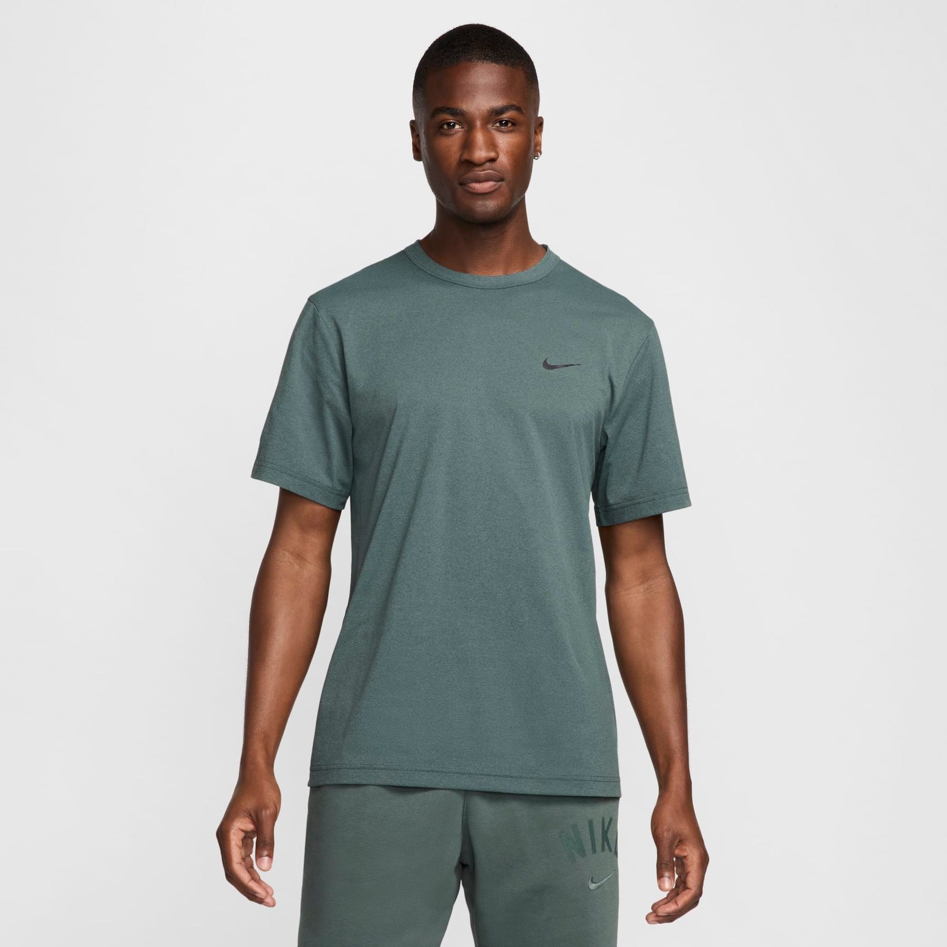 Camiseta Nike Hyverse Dri-FIT UV Masculina - Foto 1