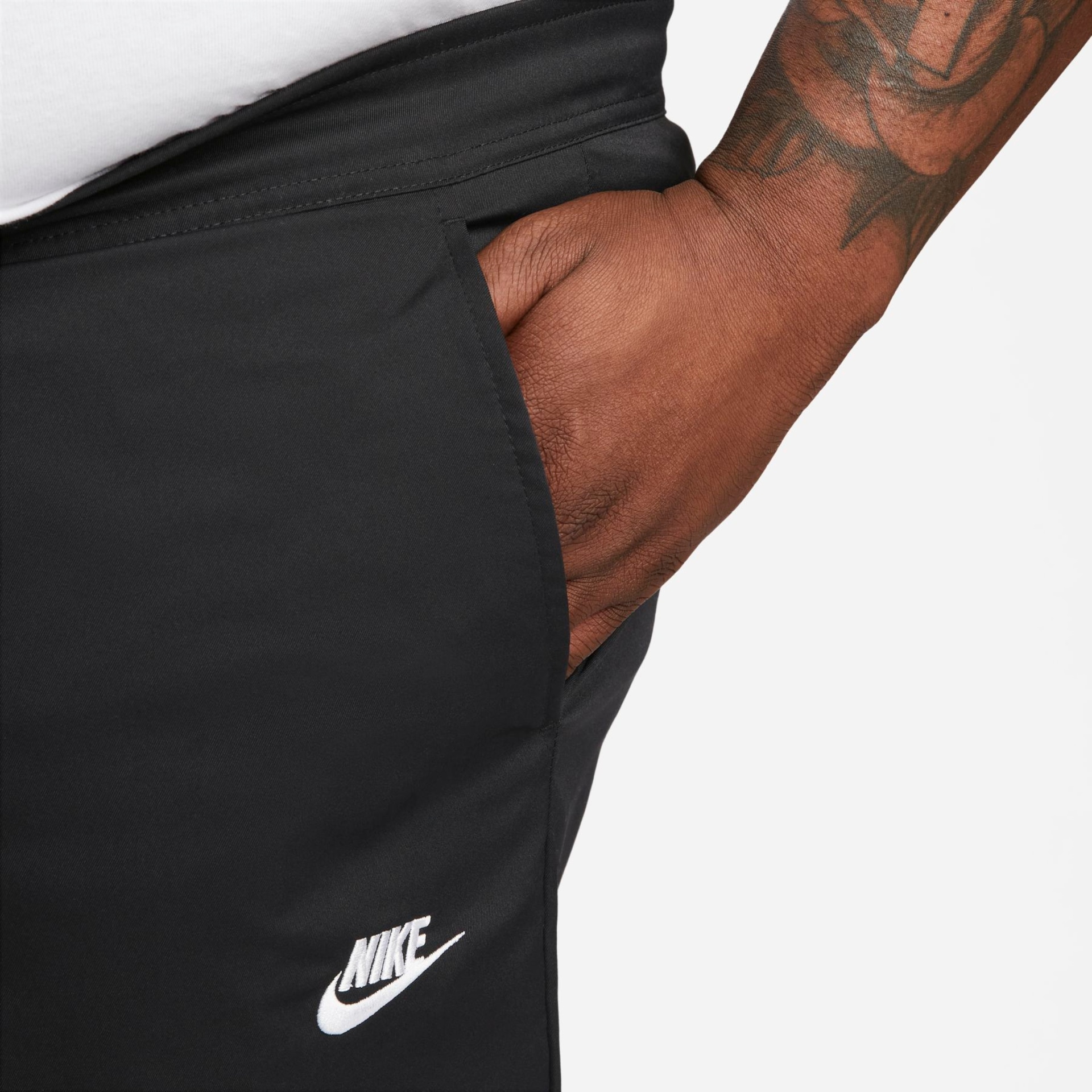 Calça Nike Club Woven Taper Masculina - Foto 9