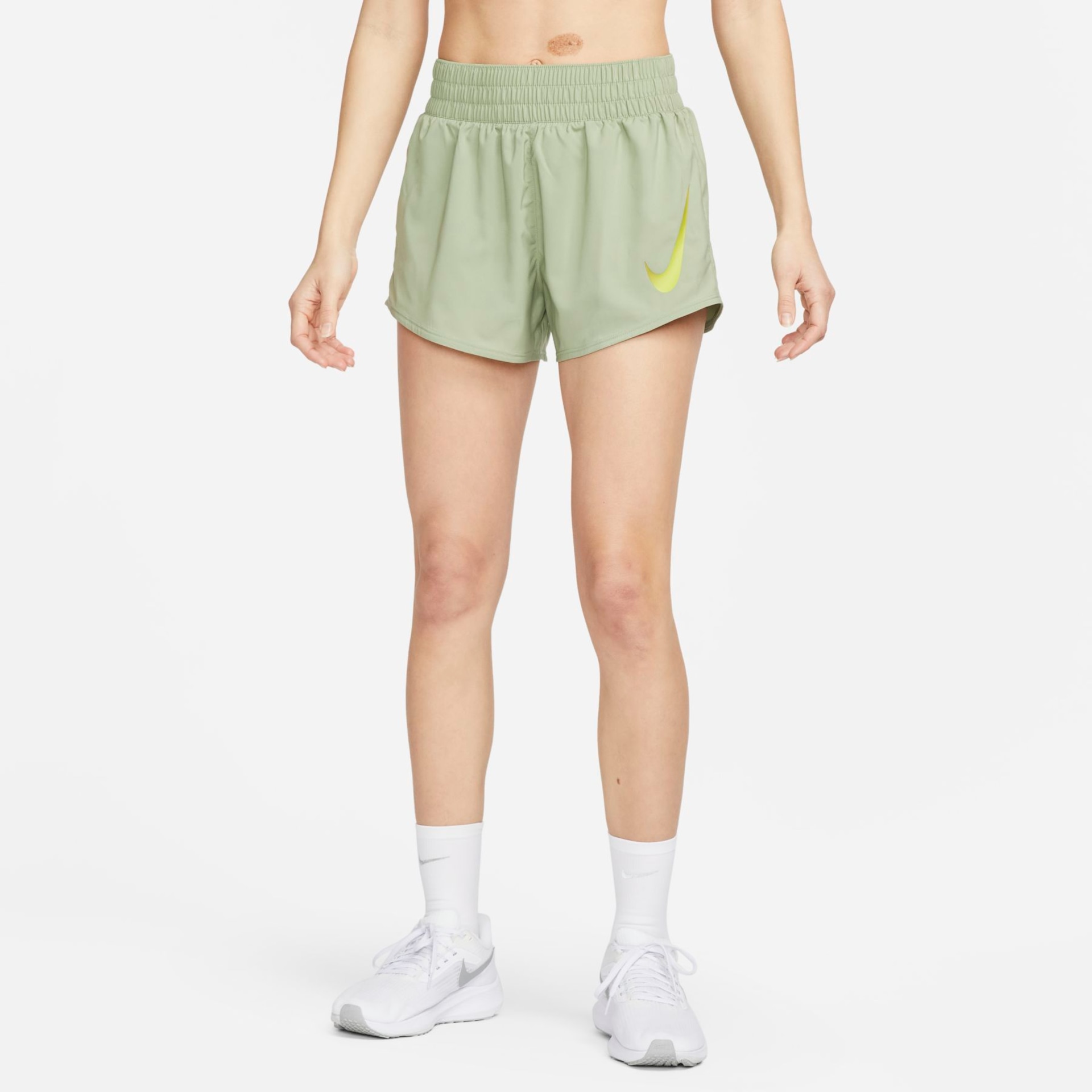 Shorts Nike Swoosh Feminino - Foto 1