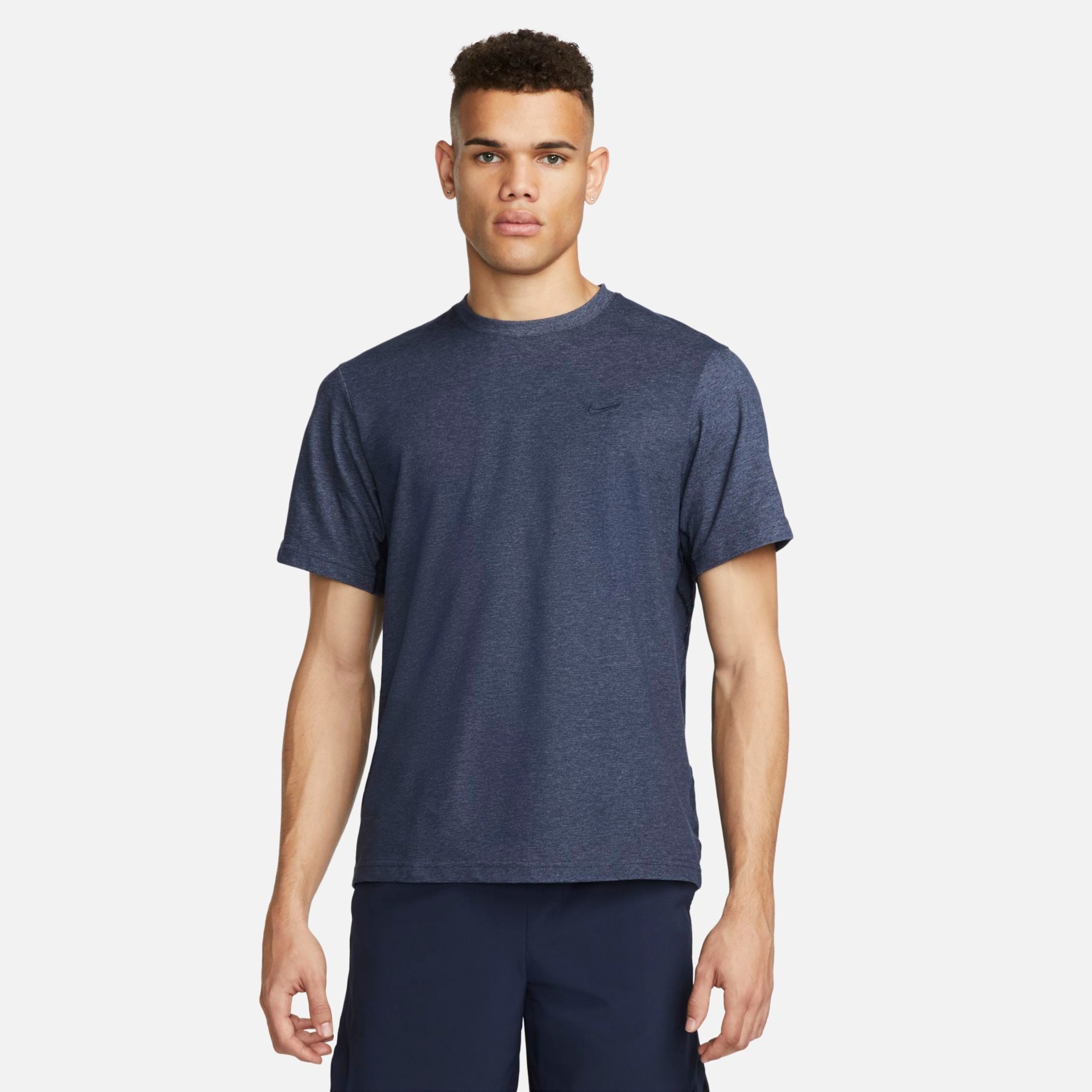 Camiseta Nike Dri-FIT Primary Statement Masculina - Foto 1