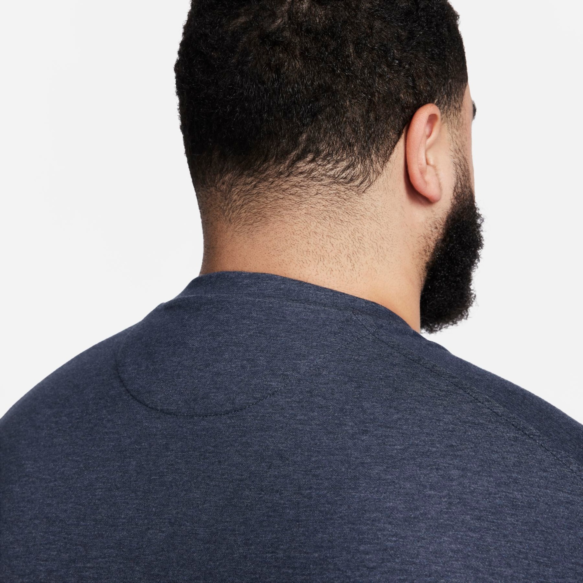 Camiseta Nike Dri-FIT Primary Statement Masculina - Foto 10