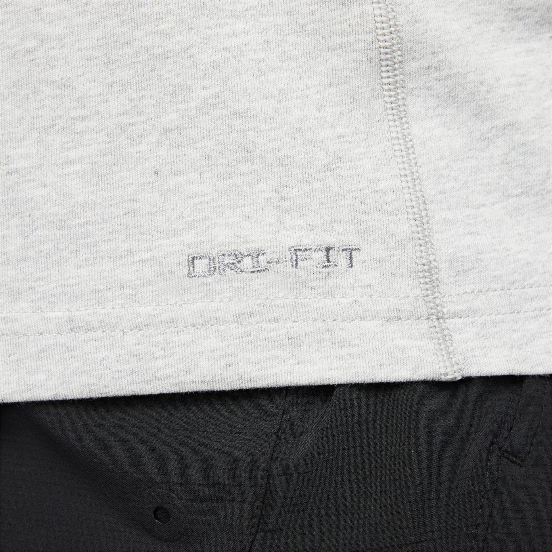 Camiseta Nike Dri-FIT Primary Statement Masculina - Foto 5