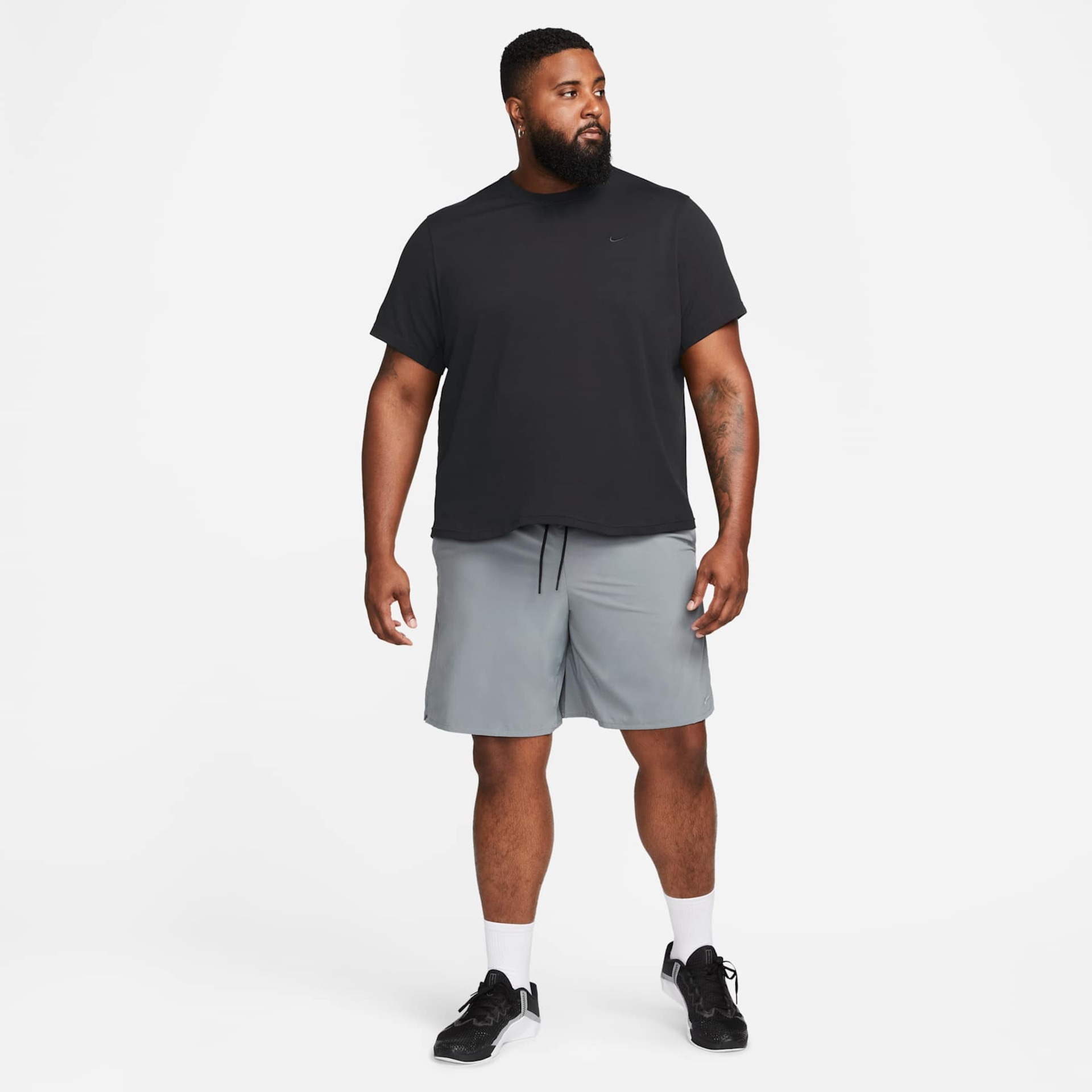Camiseta Nike Dri-FIT Primary Statement Masculina - Foto 12