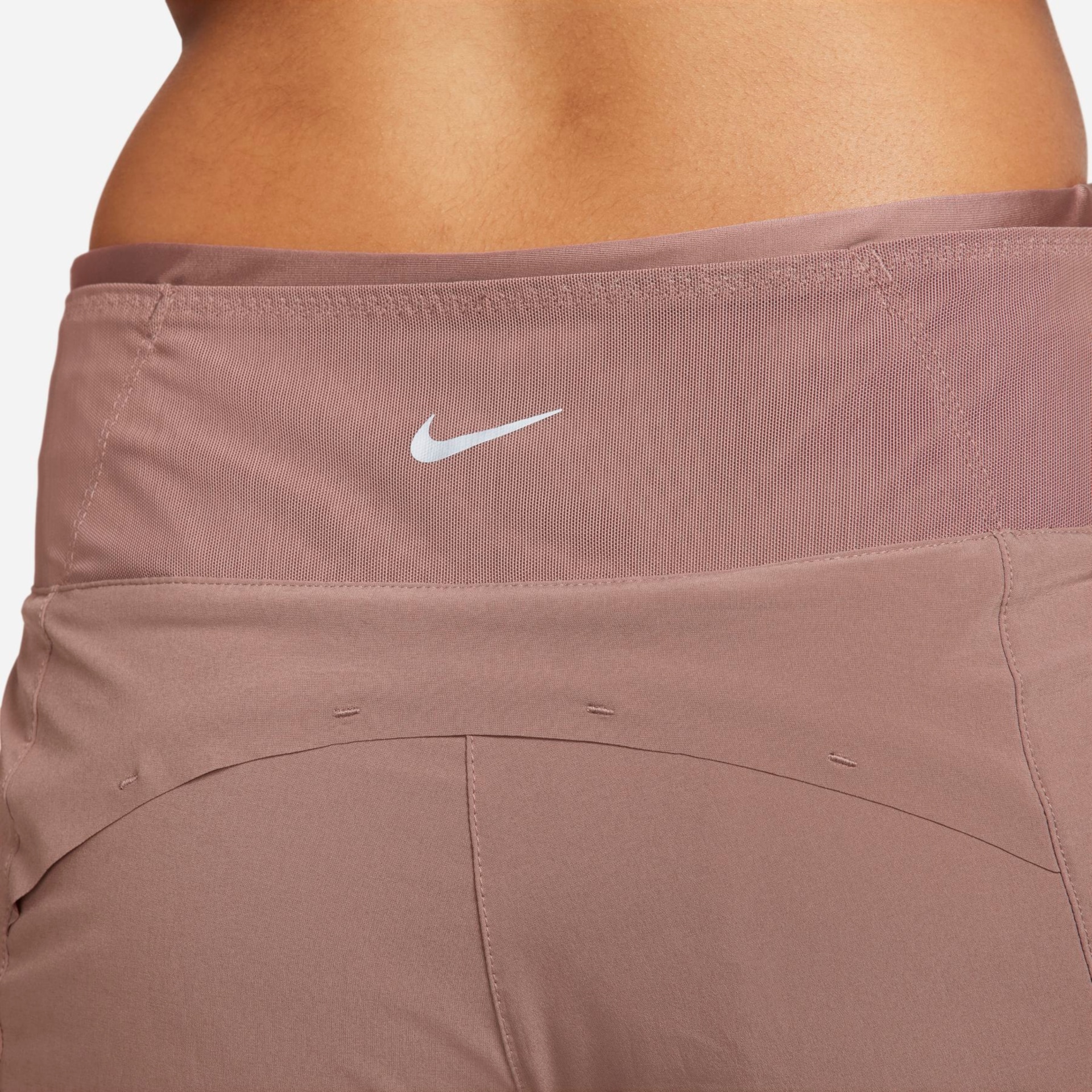 Shorts Nike Dri-FIT Swift Feminino - Foto 5