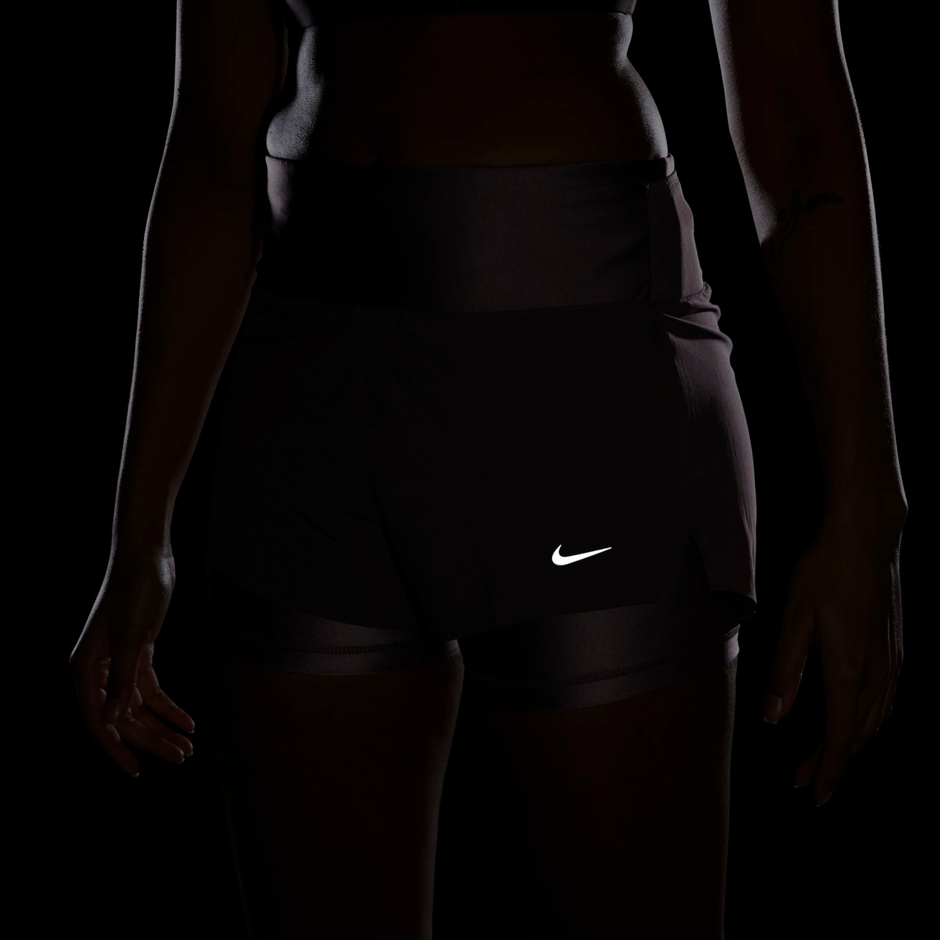 Shorts Nike Dri-FIT Swift Feminino - Foto 7