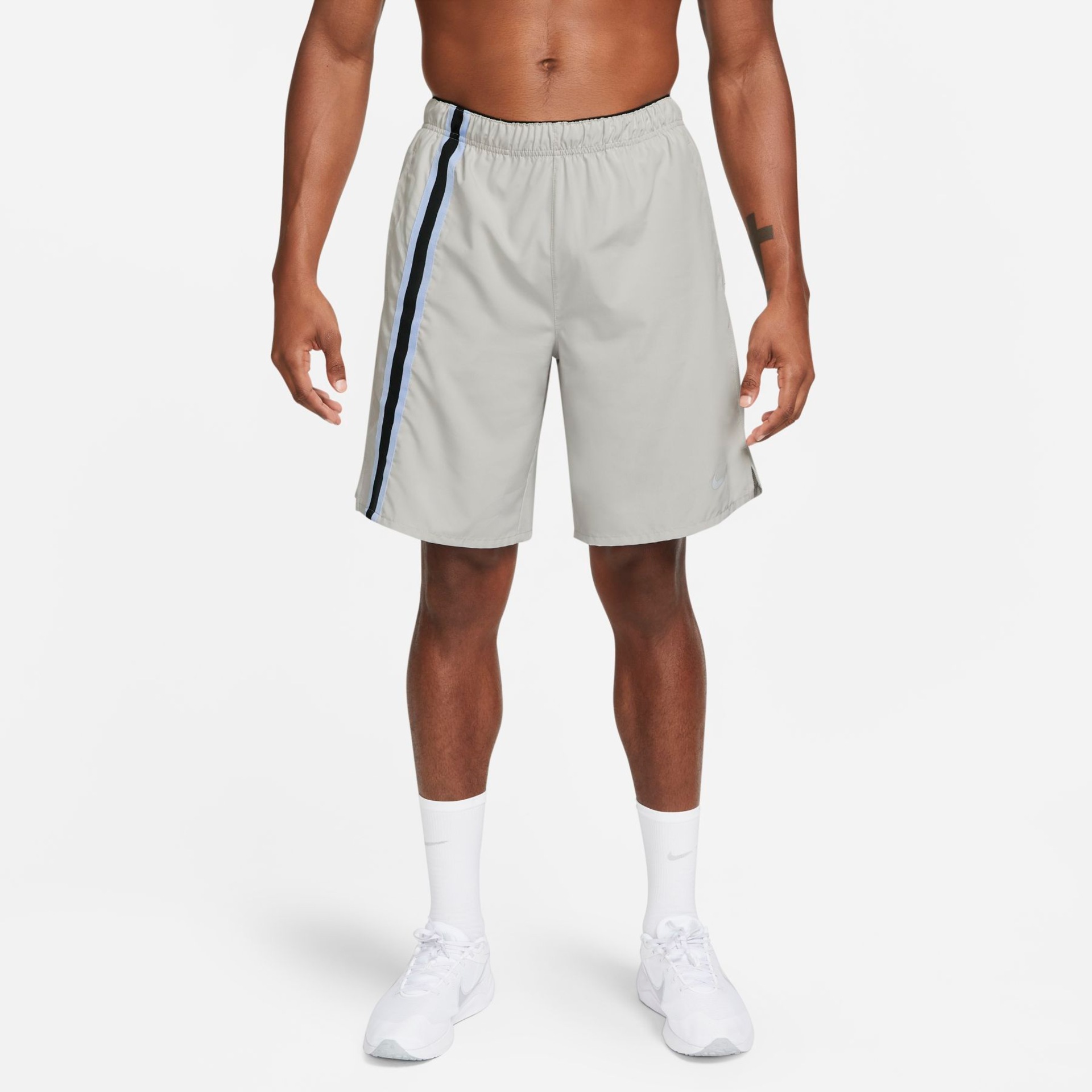 Shorts Nike Dri-FIT Challenger Masculino - Foto 1