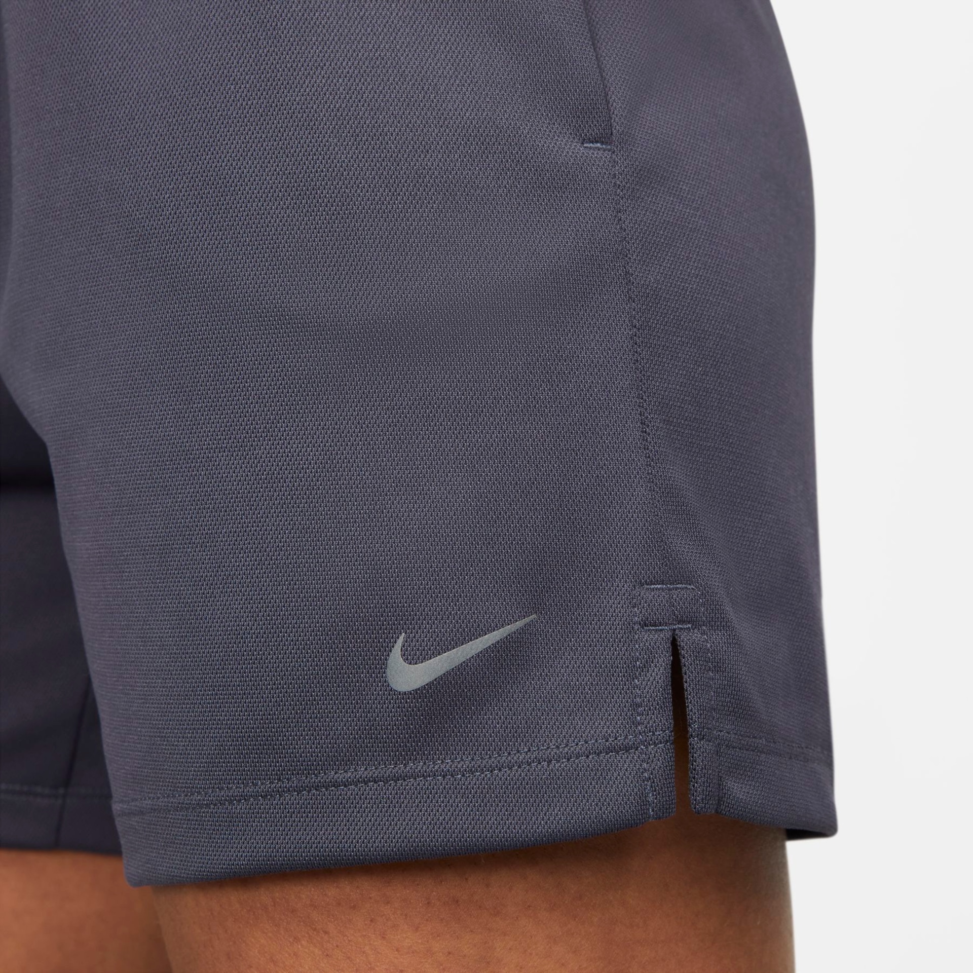 Shorts Nike Attack Feminino - Foto 5