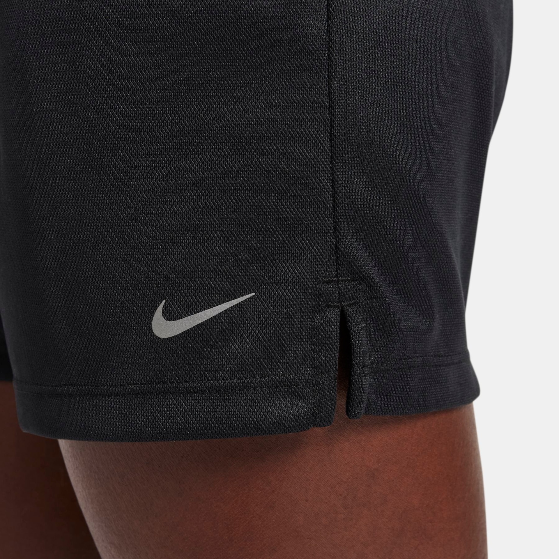 Shorts Nike Attack Feminino - Foto 7