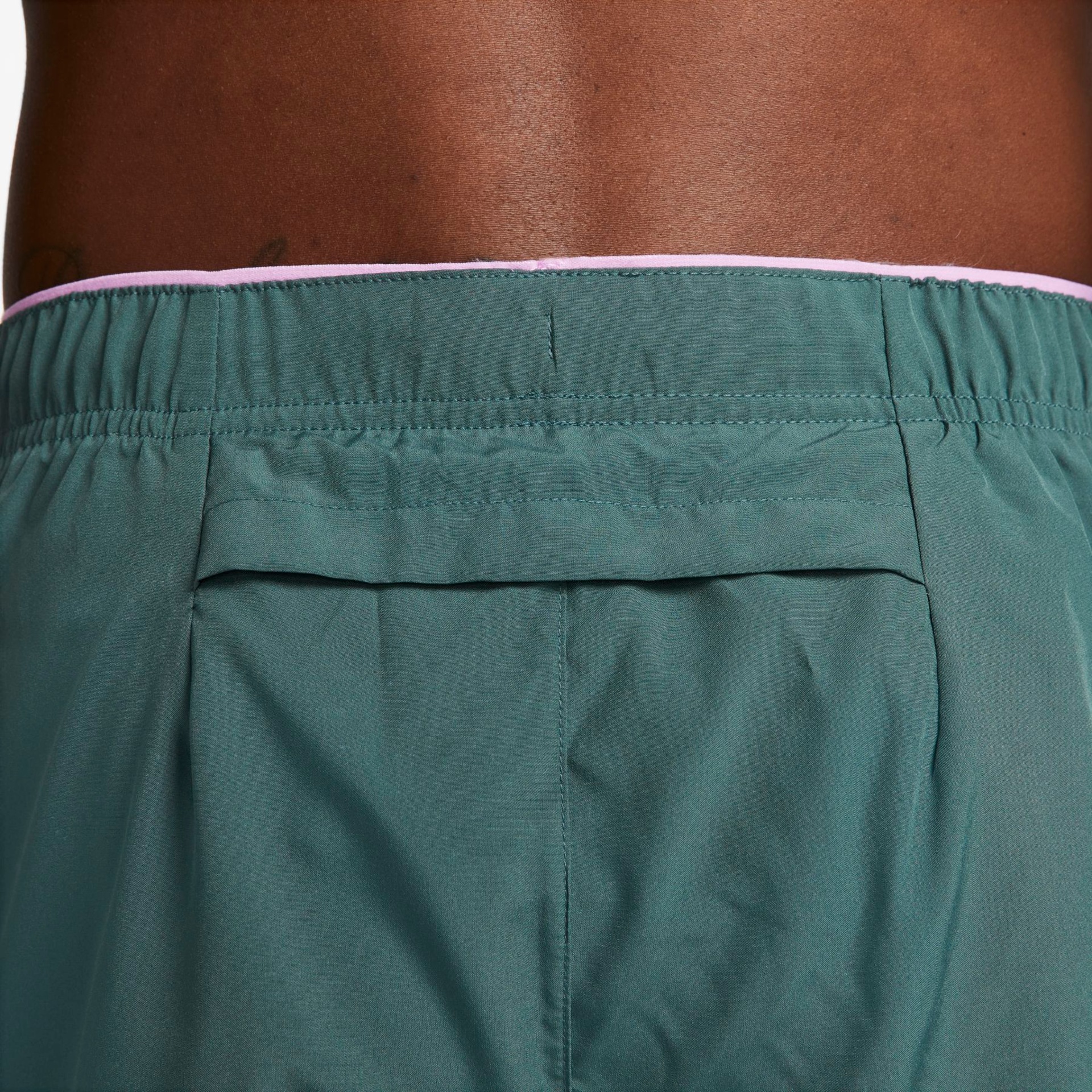 Shorts Nike Dri-FIT Challenger Masculino - Foto 7
