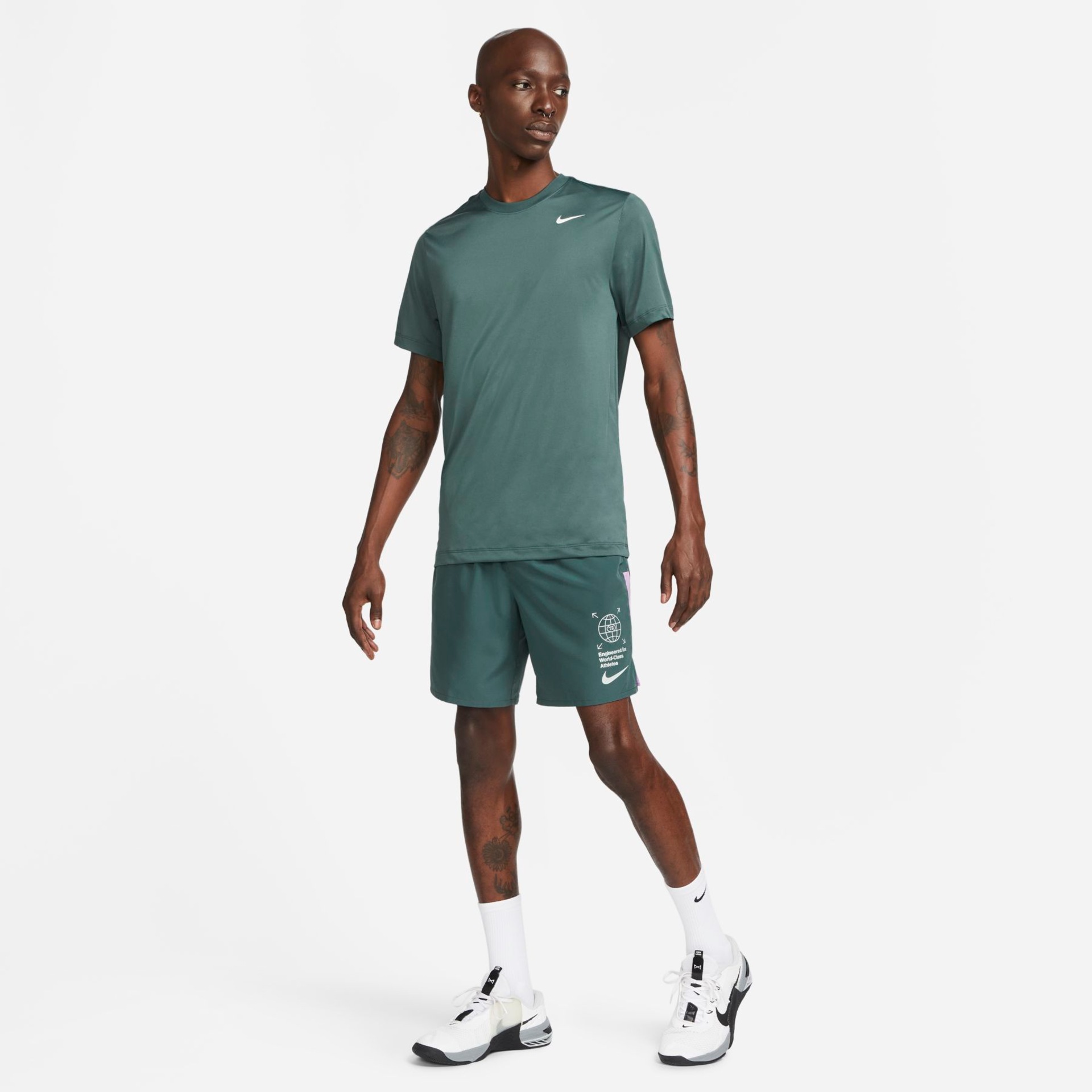 Shorts Nike Dri-FIT Challenger Masculino - Foto 8