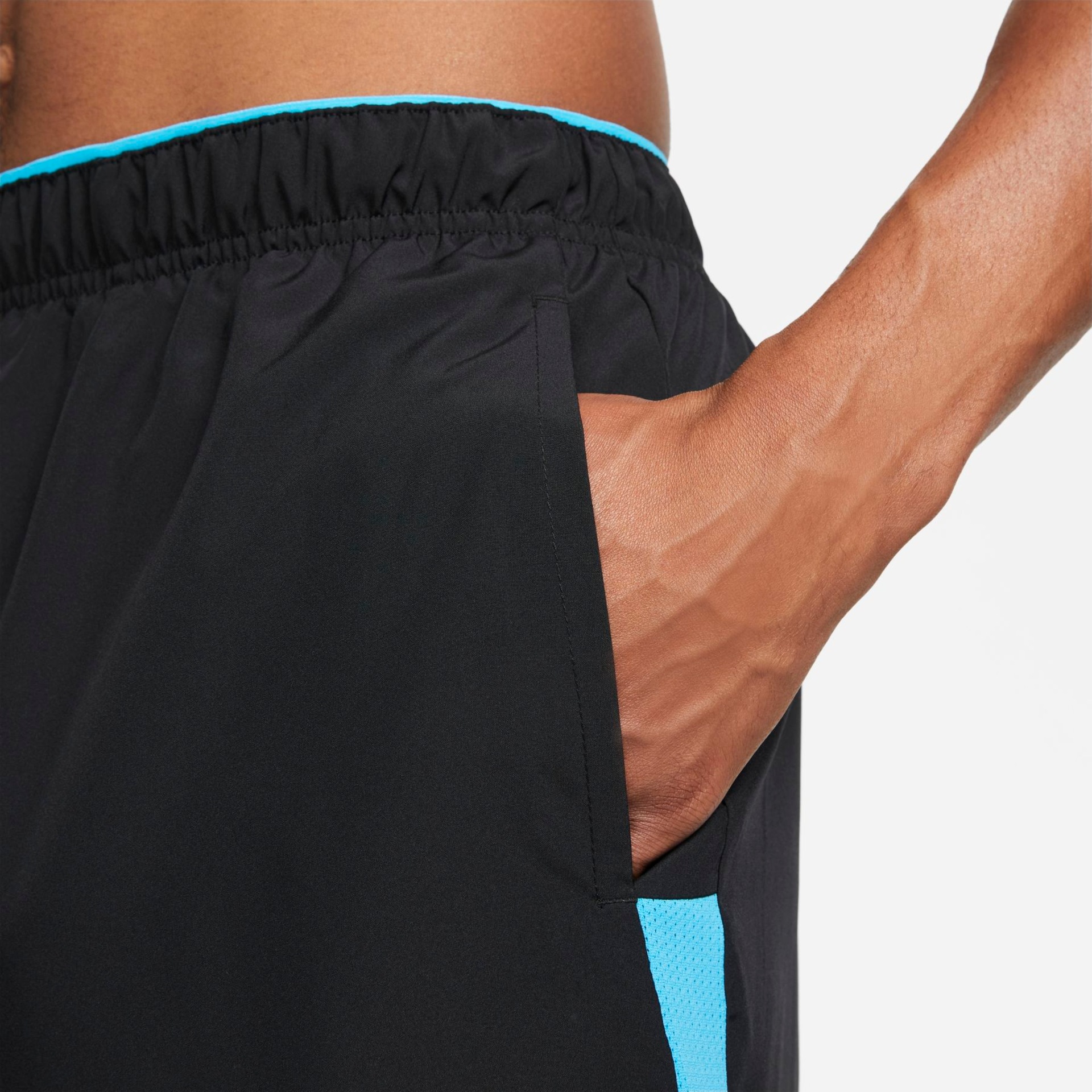 Shorts Nike Dri-FIT Challenger Masculino - Foto 4